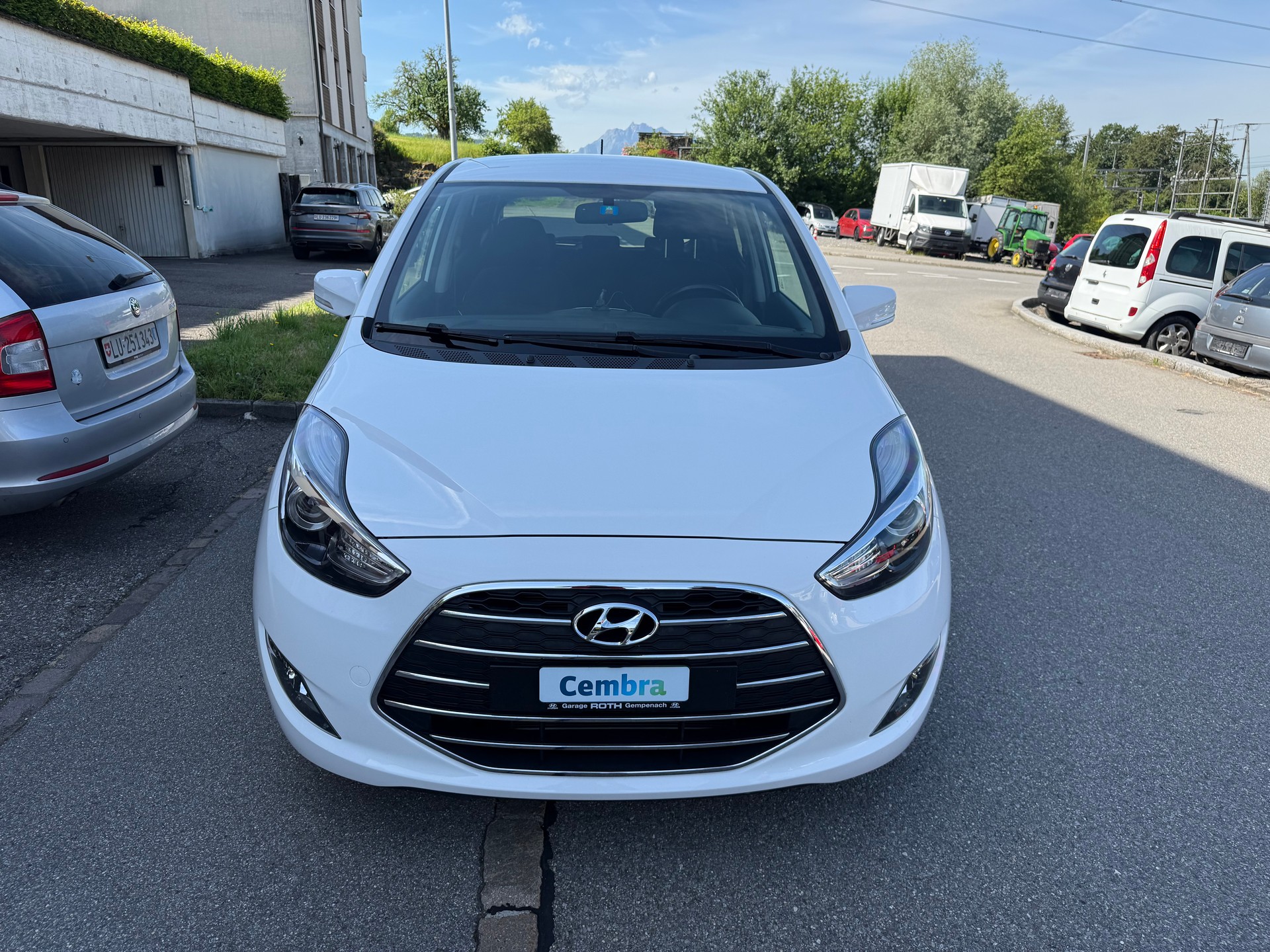 HYUNDAI iX20 1.6 Amplia Automatic-image-0
