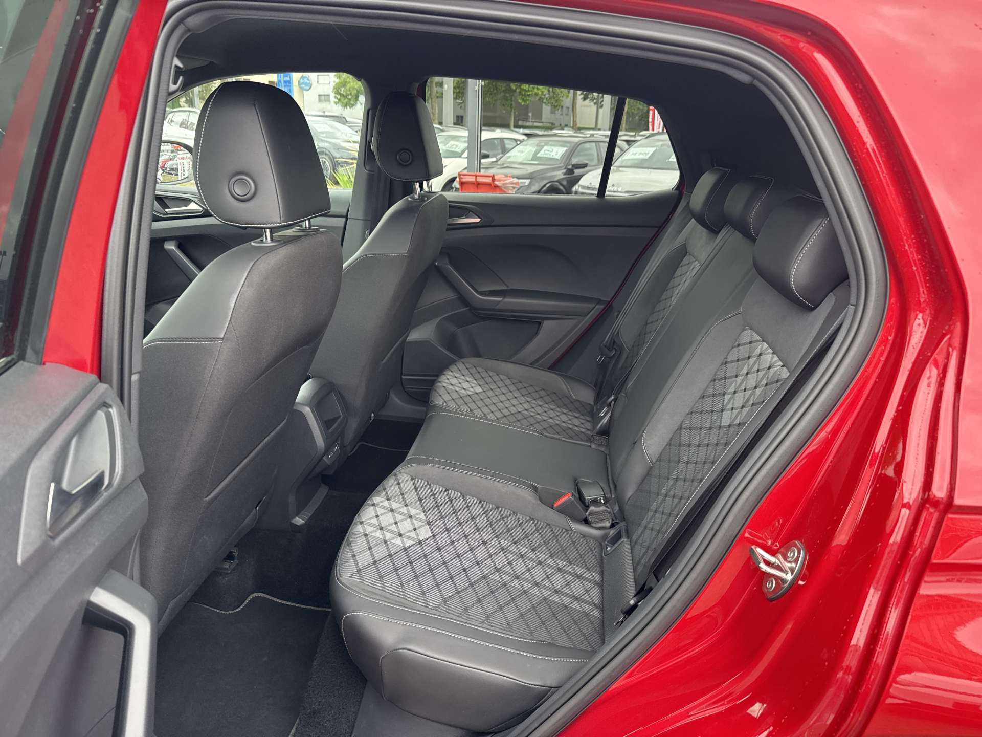 VW T-Cross 1.0 TSi EVO R-Line DSG-Automat-image-6