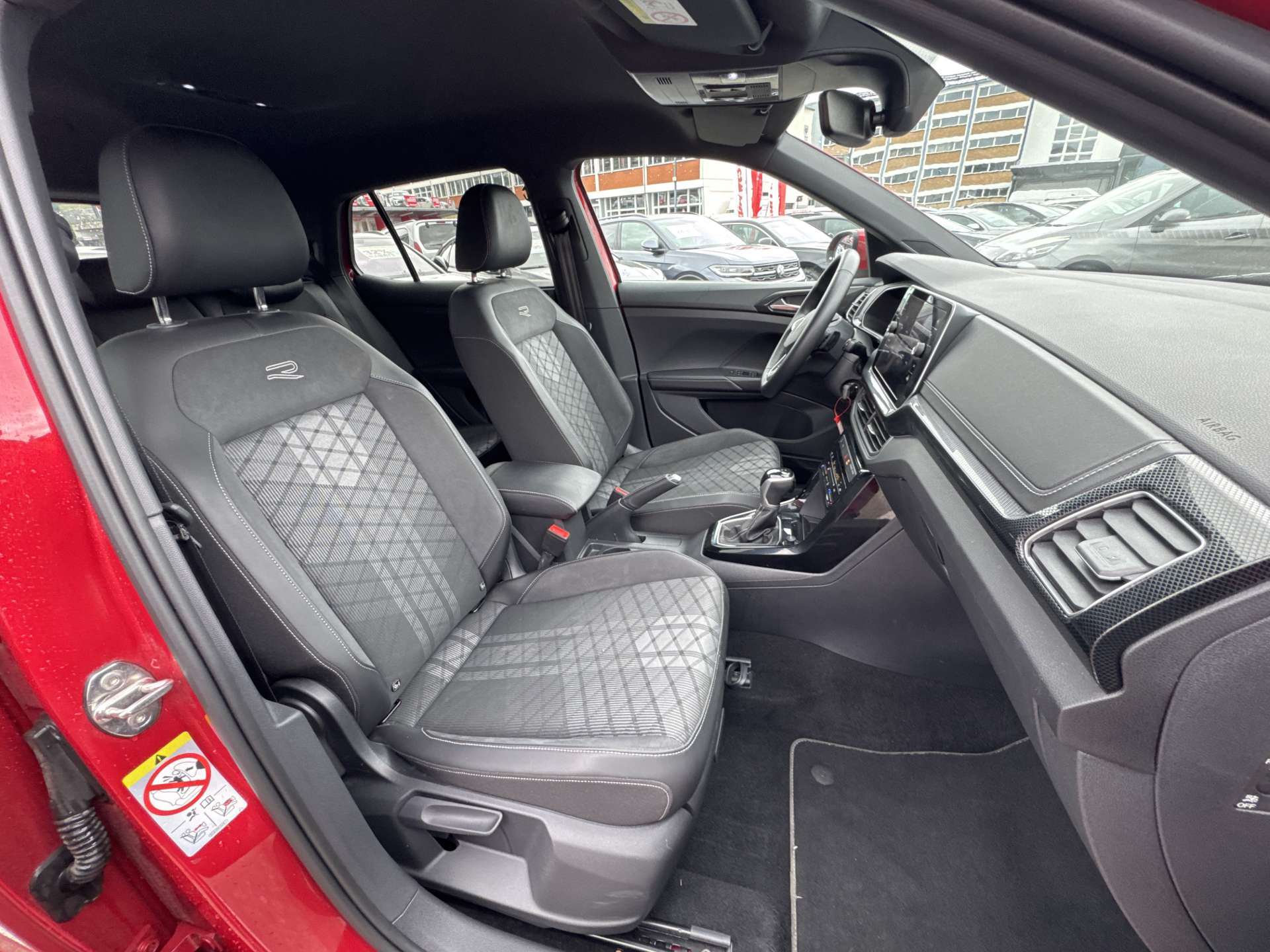 VW T-Cross 1.0 TSi EVO R-Line DSG-Automat-image-12