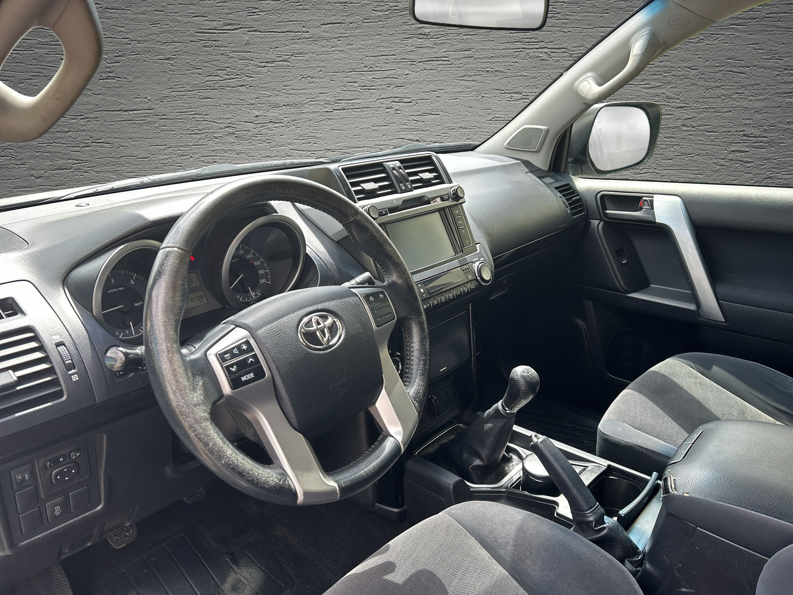 TOYOTA Land Cruiser 3.0 TD Luna-image-5
