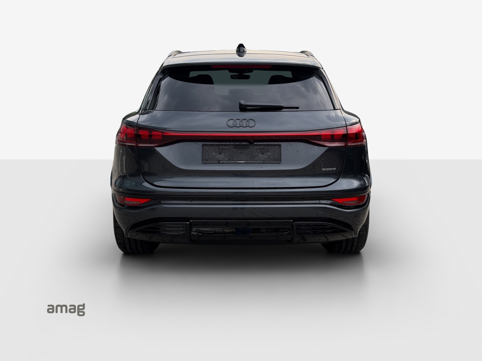 AUDI Q6 e-tron quattro-image-3