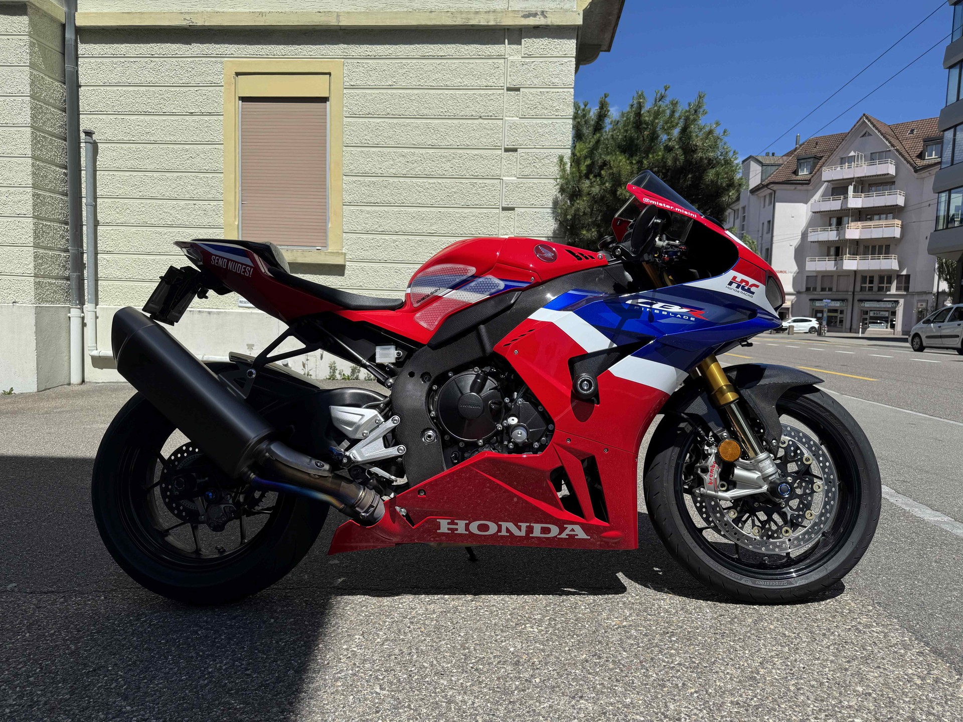 HONDA CBR 1000 RR-R Fireblade SP-showroom-element-1
