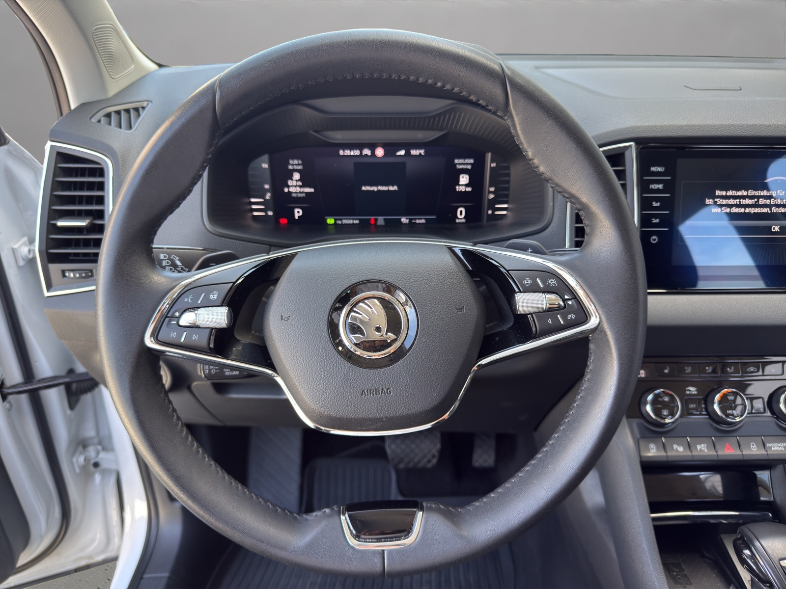 SKODA Karoq 2.0 TDI CR Style 4x4 DSG-image-16
