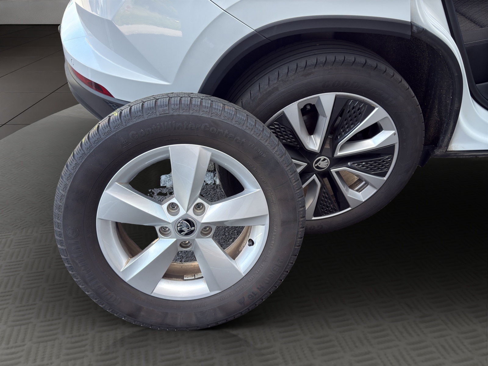 SKODA Karoq 2.0 TDI CR Style 4x4 DSG-image-12