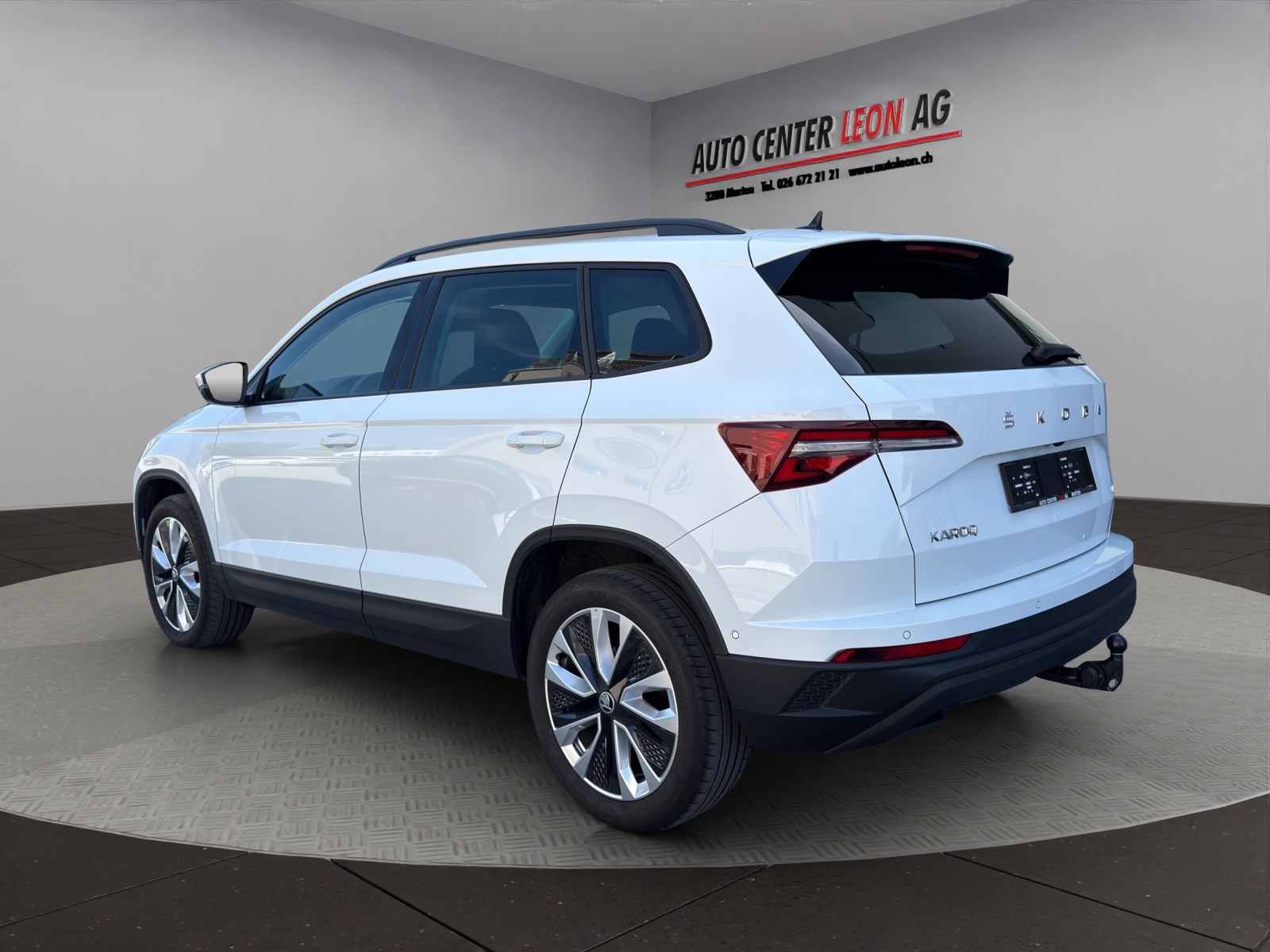 SKODA Karoq 2.0 TDI CR Style 4x4 DSG-image-3