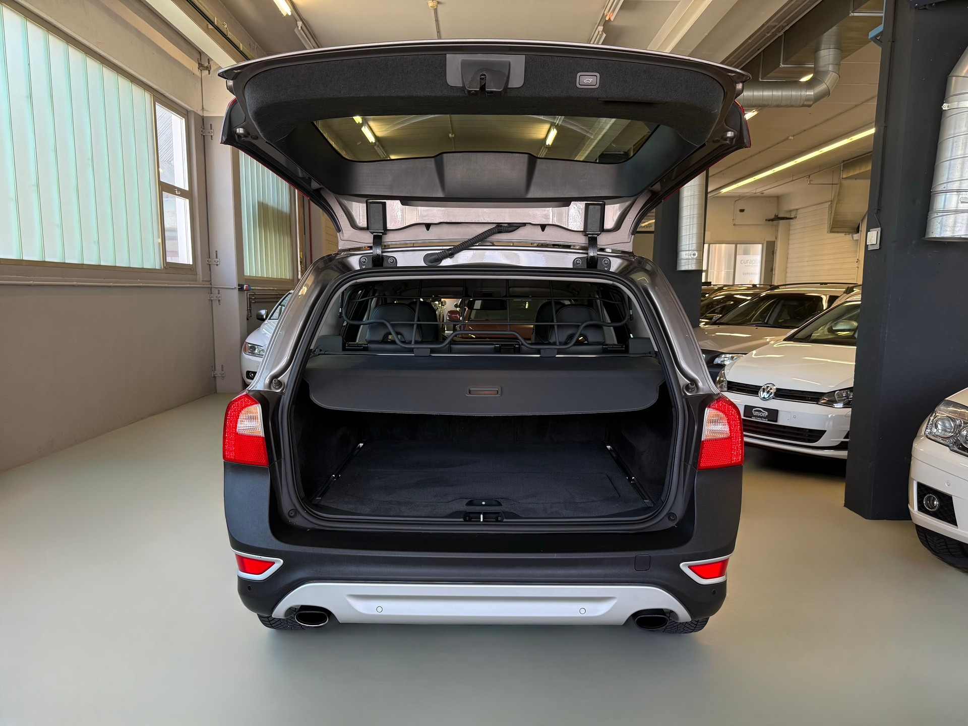 VOLVO XC70 T6 AWD Summum Geartronic-image-8
