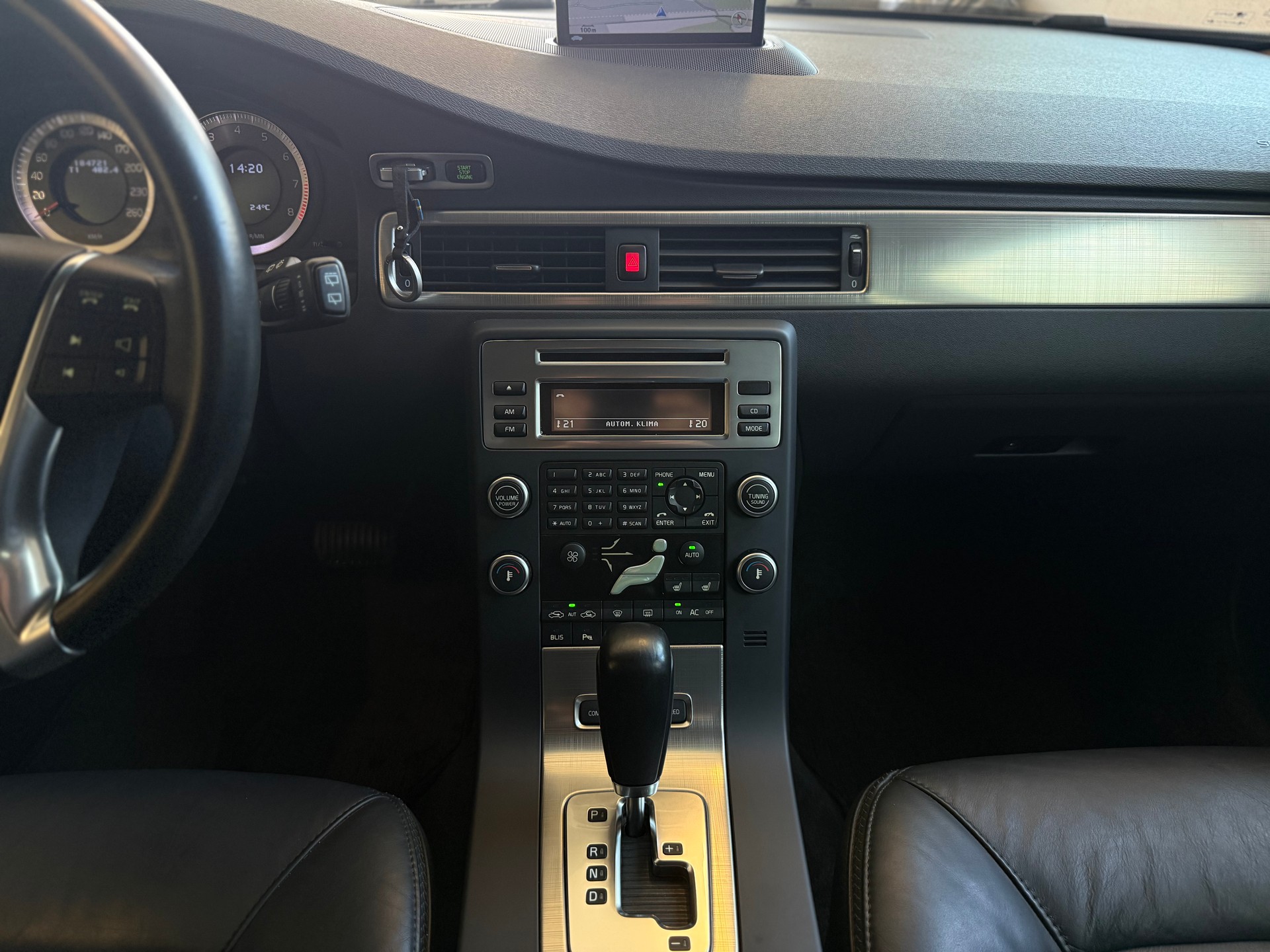 VOLVO XC70 T6 AWD Summum Geartronic-image-14