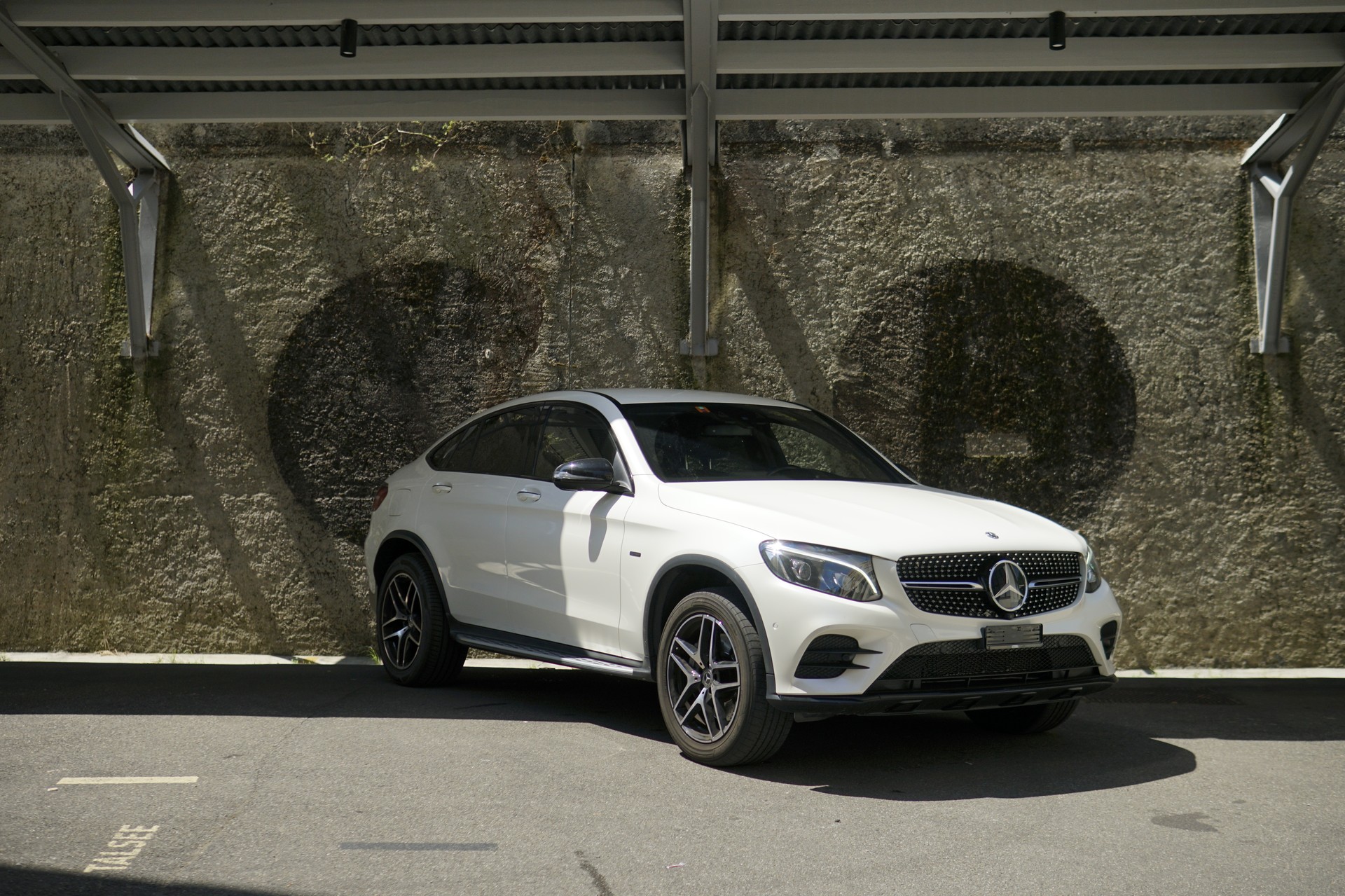 MERCEDES-BENZ GLC Coupé 350 e AMG Line 4Matic 7G-Tronic-image-5