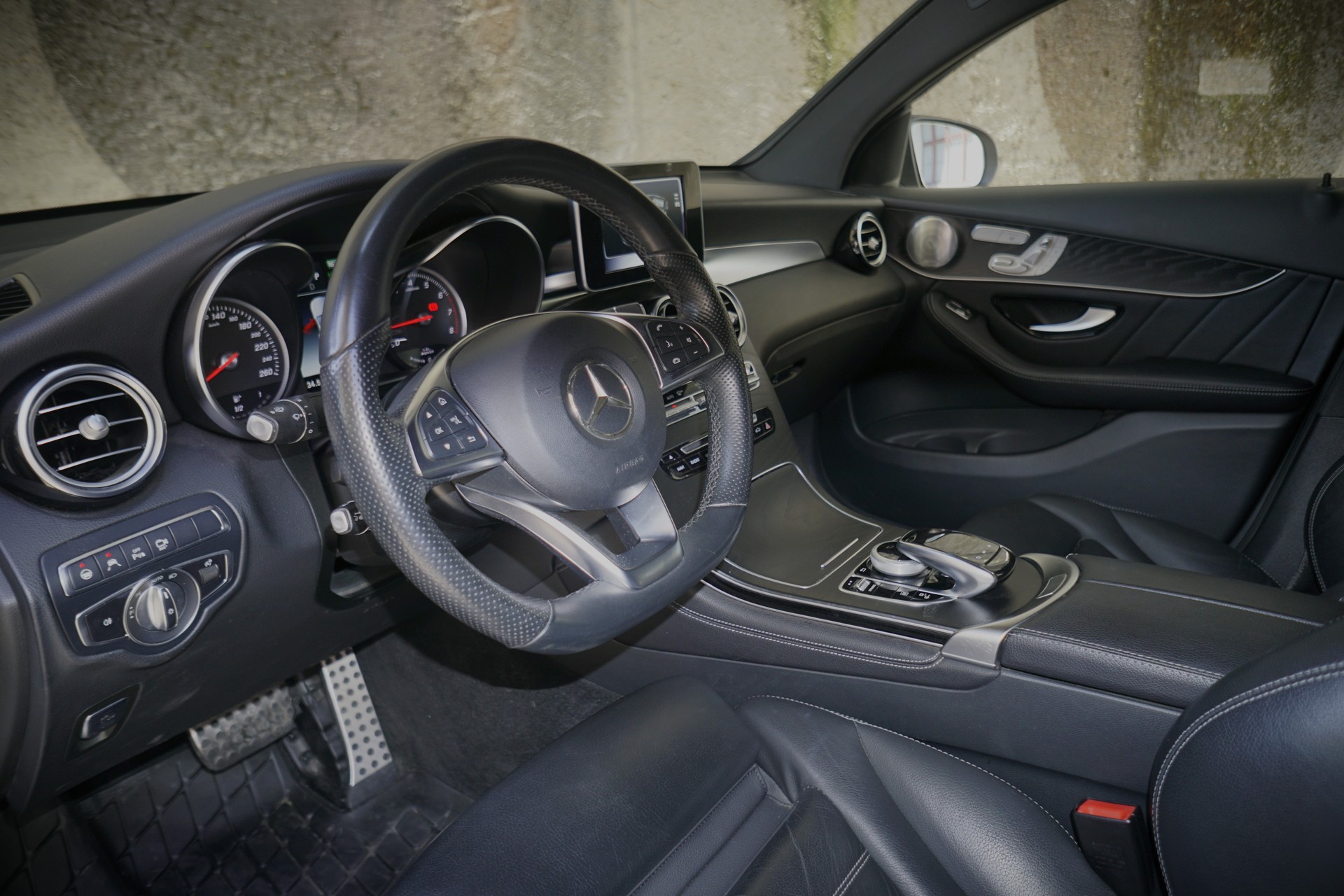 MERCEDES-BENZ GLC Coupé 350 e AMG Line 4Matic 7G-Tronic-image-7