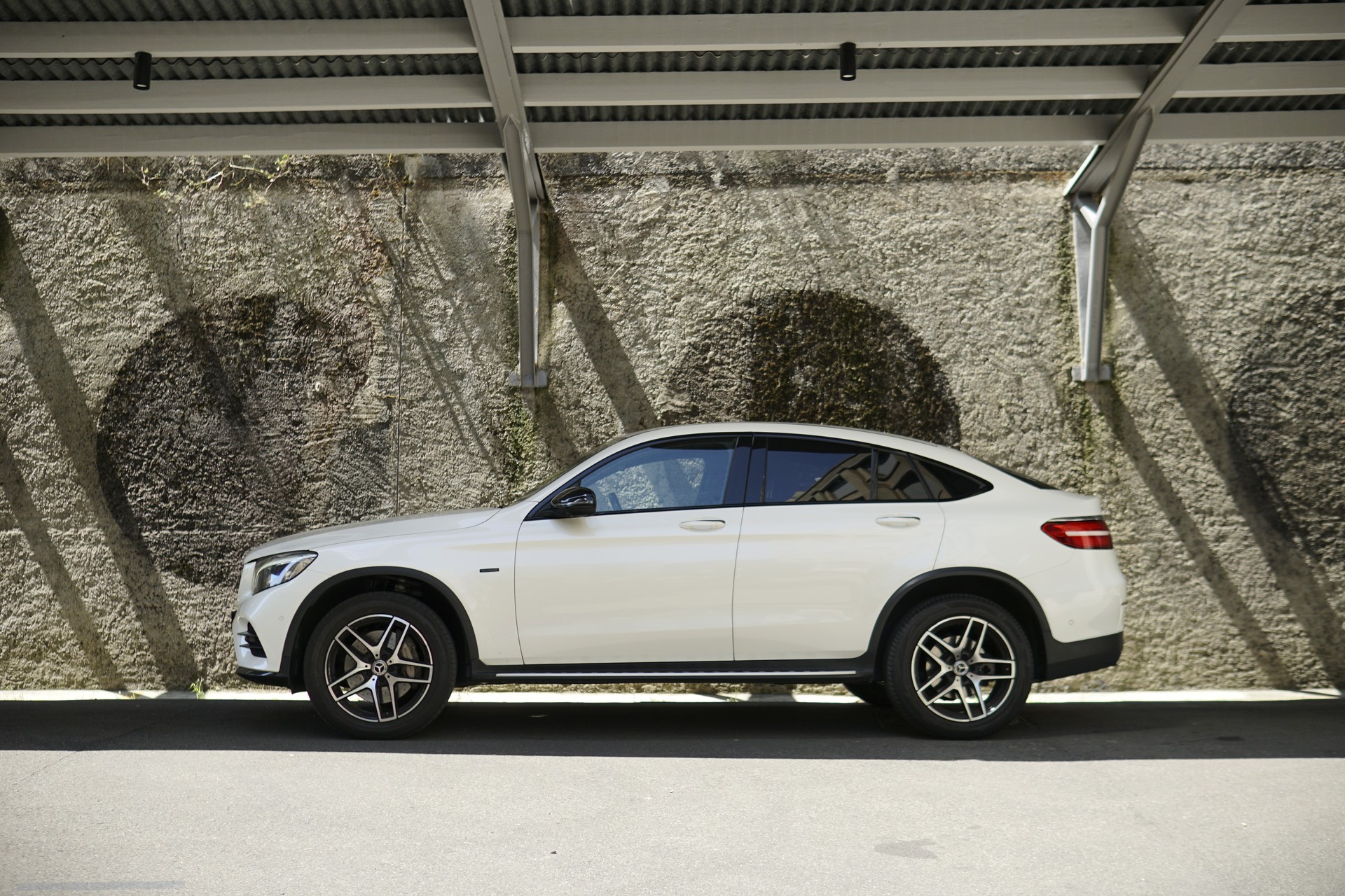 MERCEDES-BENZ GLC Coupé 350 e AMG Line 4Matic 7G-Tronic-image-1