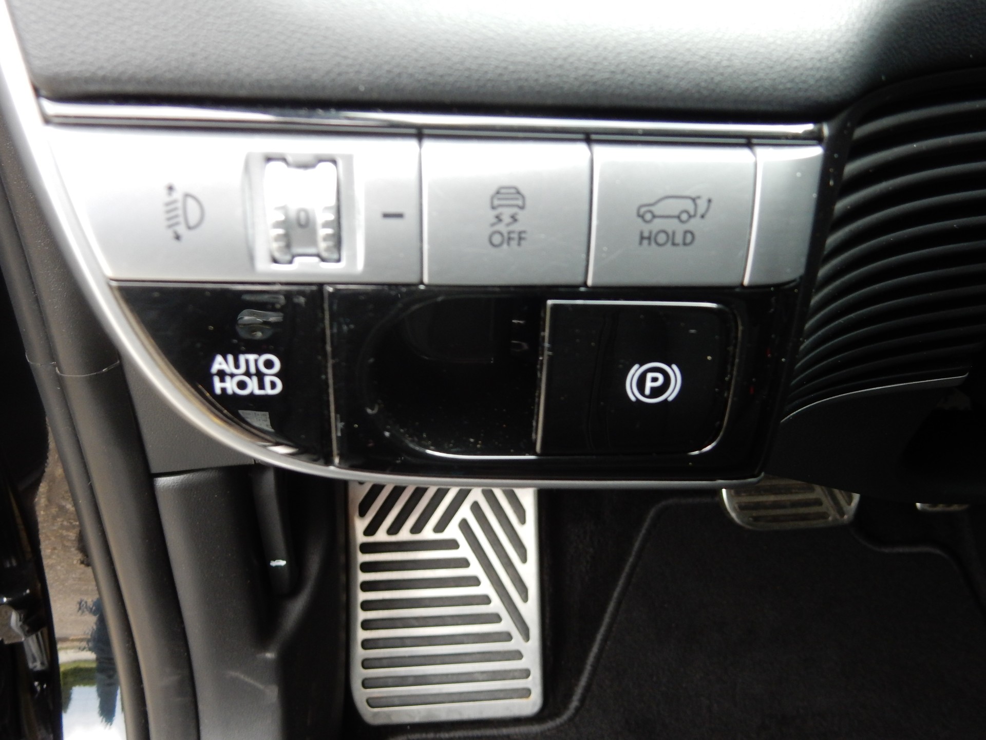 HYUNDAI Ioniq 5 72kWh First Edition 4WD-image-15
