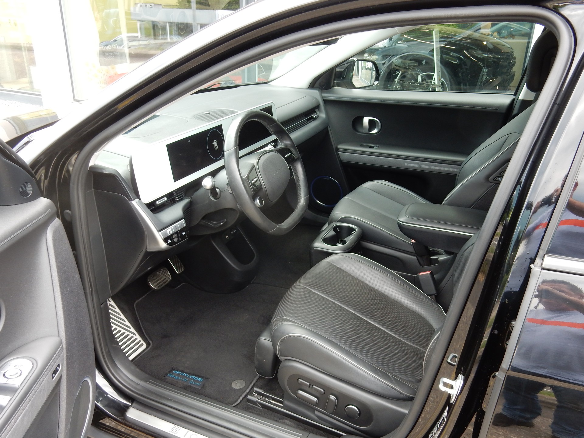 HYUNDAI Ioniq 5 72kWh First Edition 4WD-image-6