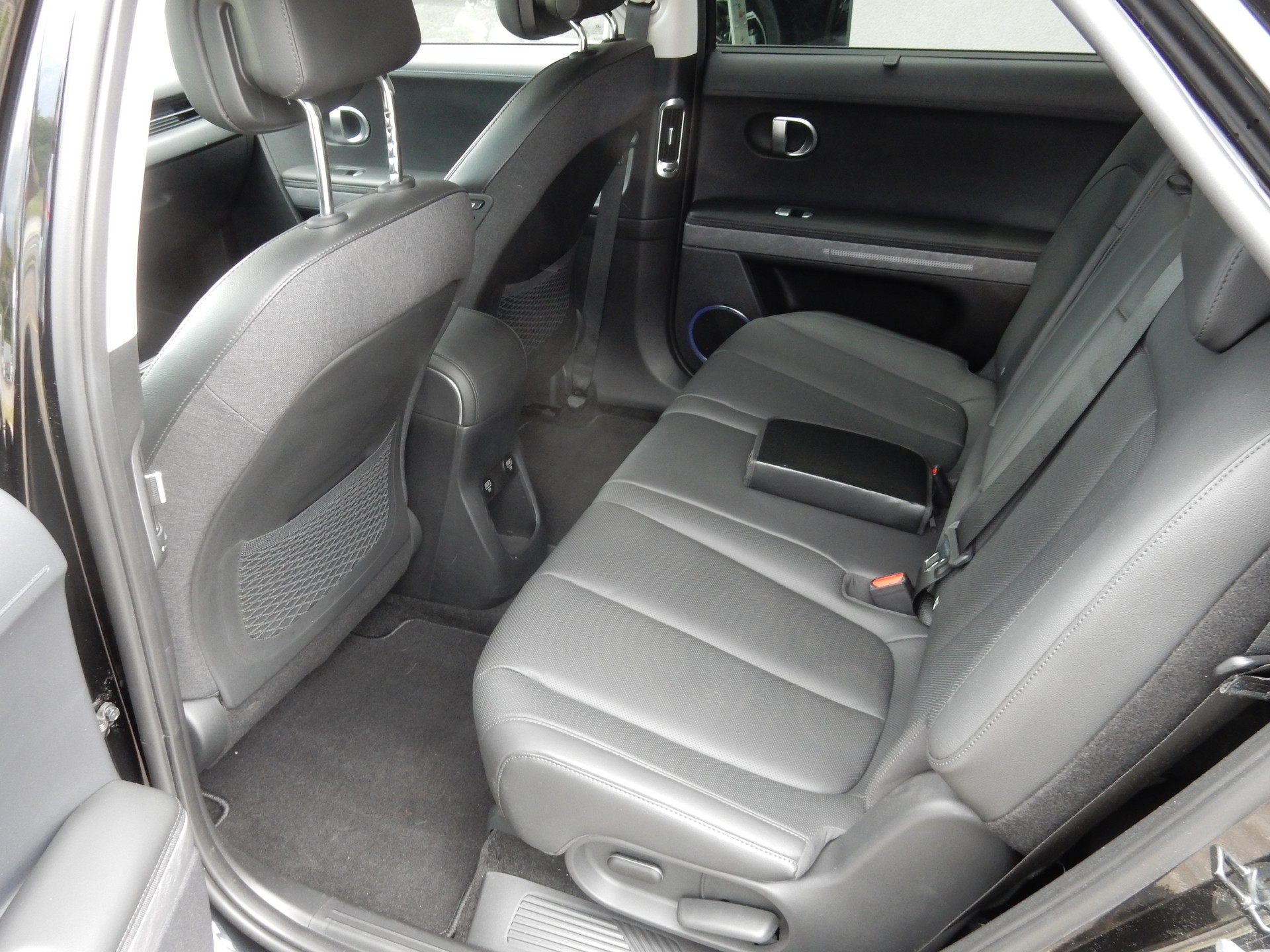 HYUNDAI Ioniq 5 72kWh First Edition 4WD-image-17