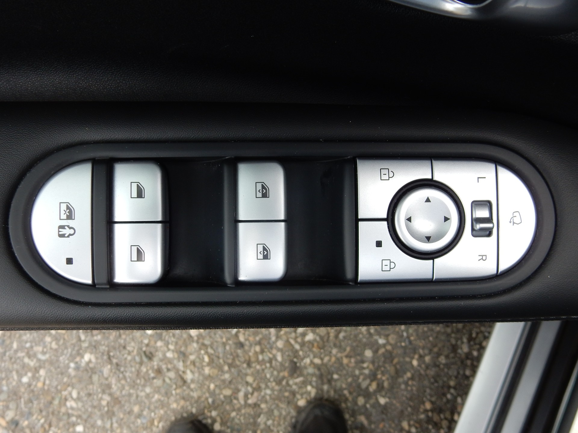 HYUNDAI Ioniq 5 72kWh First Edition 4WD-image-16
