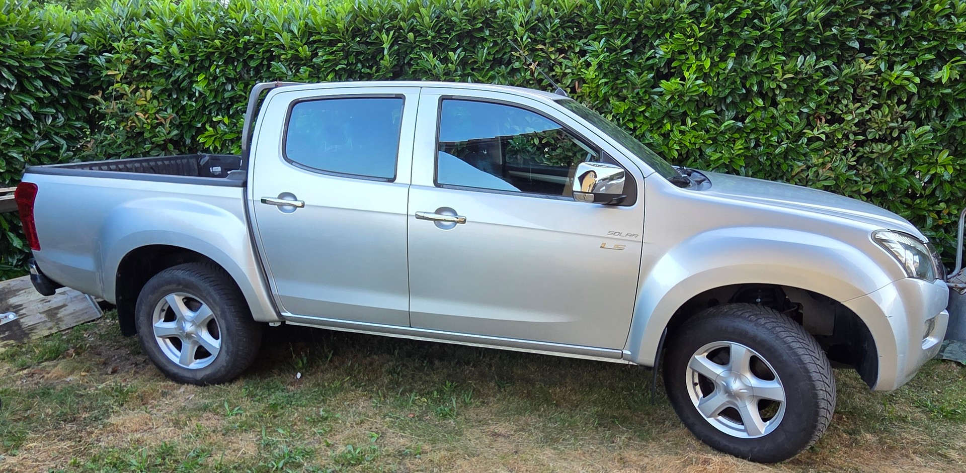 ISUZU 2.5 TDi Solar 4x4-image-2