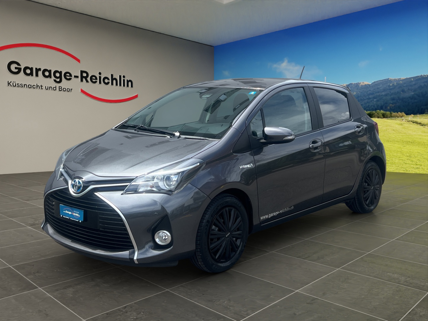 TOYOTA Yaris 1.5 VVT-i HSD Trend