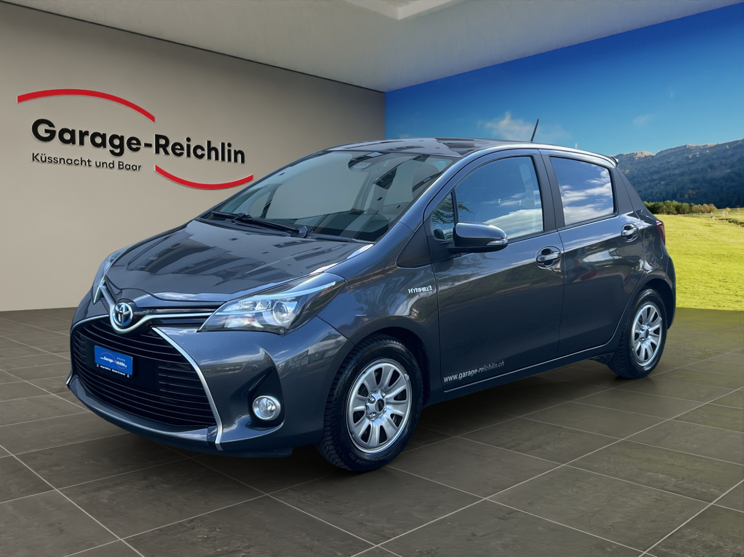TOYOTA Yaris 1.5 VVT-i HSD Trend-image-0