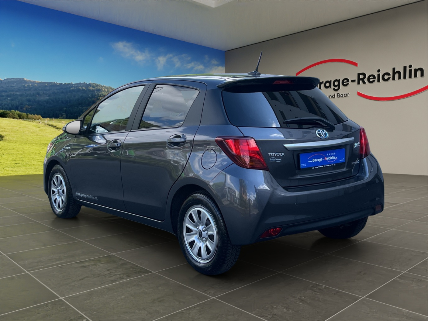 TOYOTA Yaris 1.5 VVT-i HSD Trend-image-2