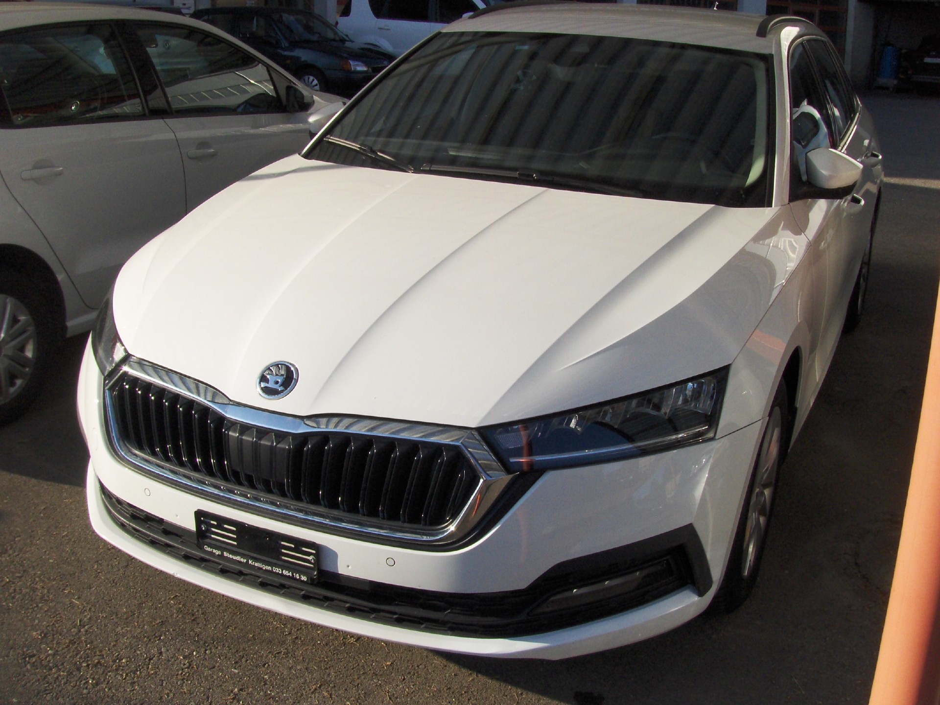 SKODA Octavia Combi 2.0 TDI DSG Ambition 4x4-image-0