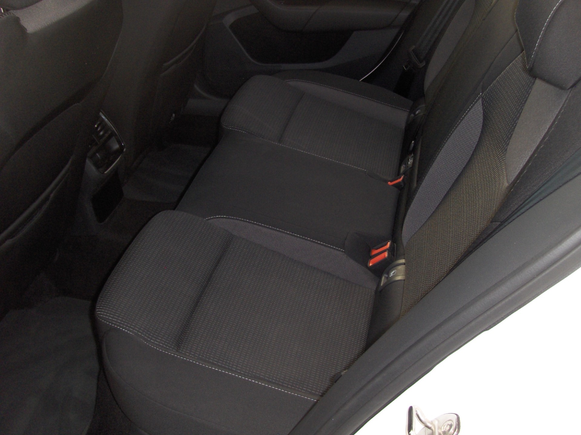 SKODA Octavia Combi 2.0 TDI DSG Ambition 4x4-image-5