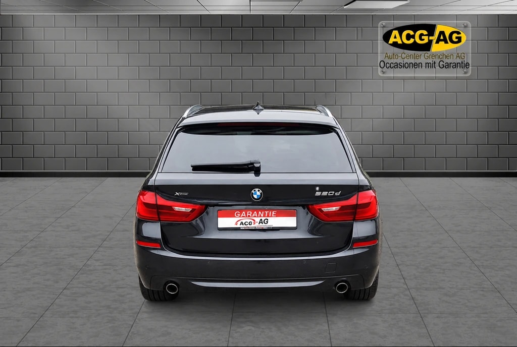 BMW 520d xDrive Touring Sport Line Steptronic ** Voll-Leder ** Gr-Navi ** RF-Kamera ** Sitzheizung ** Frisch Ab MFK & Service **-image-4