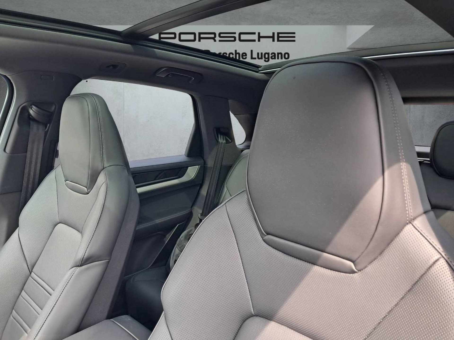 PORSCHE Cayenne E-Hybrid-image-17