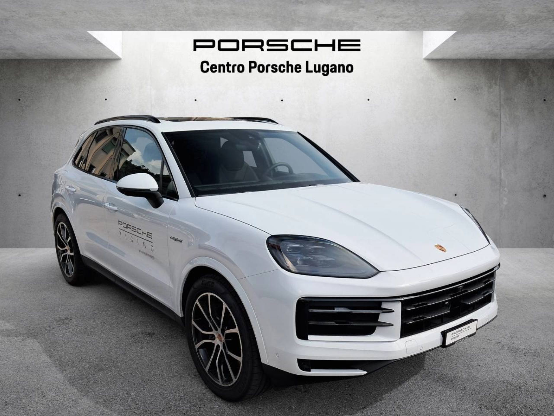 PORSCHE Cayenne E-Hybrid-image-5