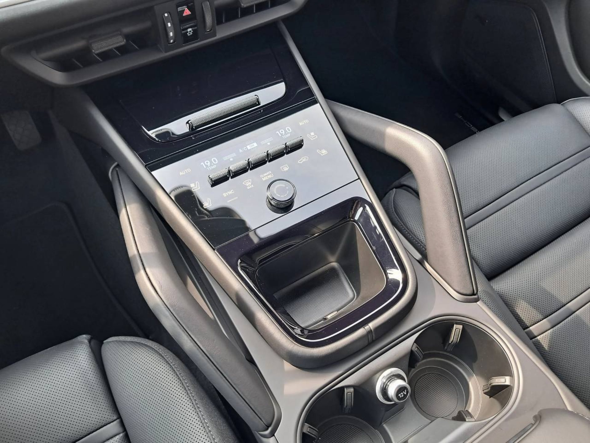 PORSCHE Cayenne E-Hybrid-image-27