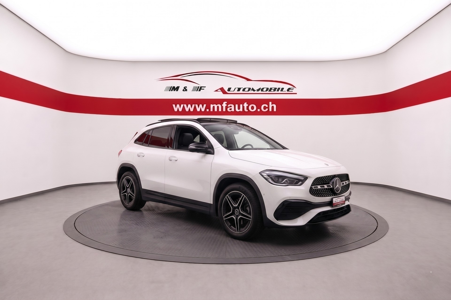 MERCEDES-BENZ GLA 250 e AMG Line-image-1