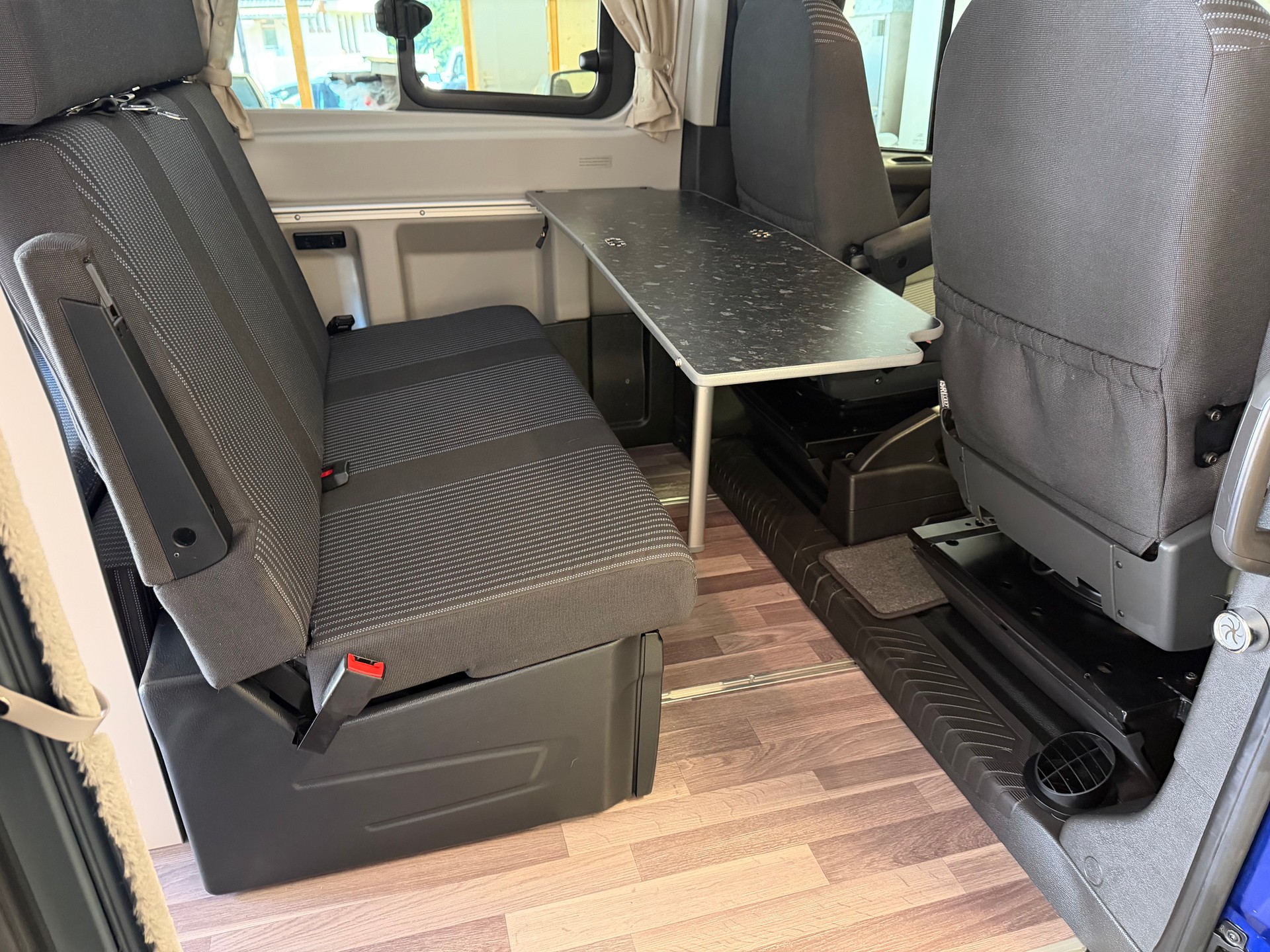 FORD Transit Custom 310 L1H1 Trend SelectShift A-image-12