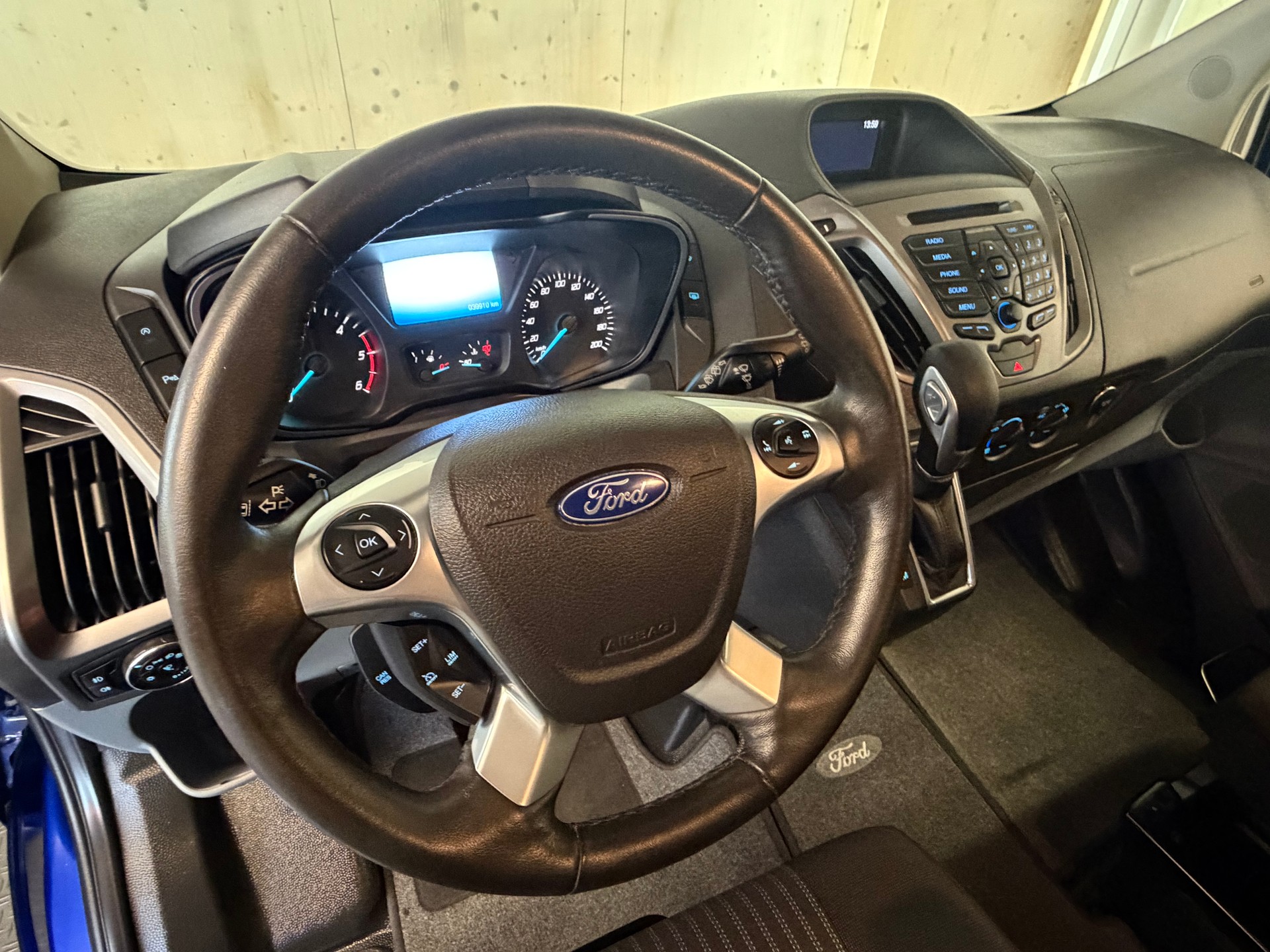 FORD Transit Custom 310 L1H1 Trend SelectShift A-image-10