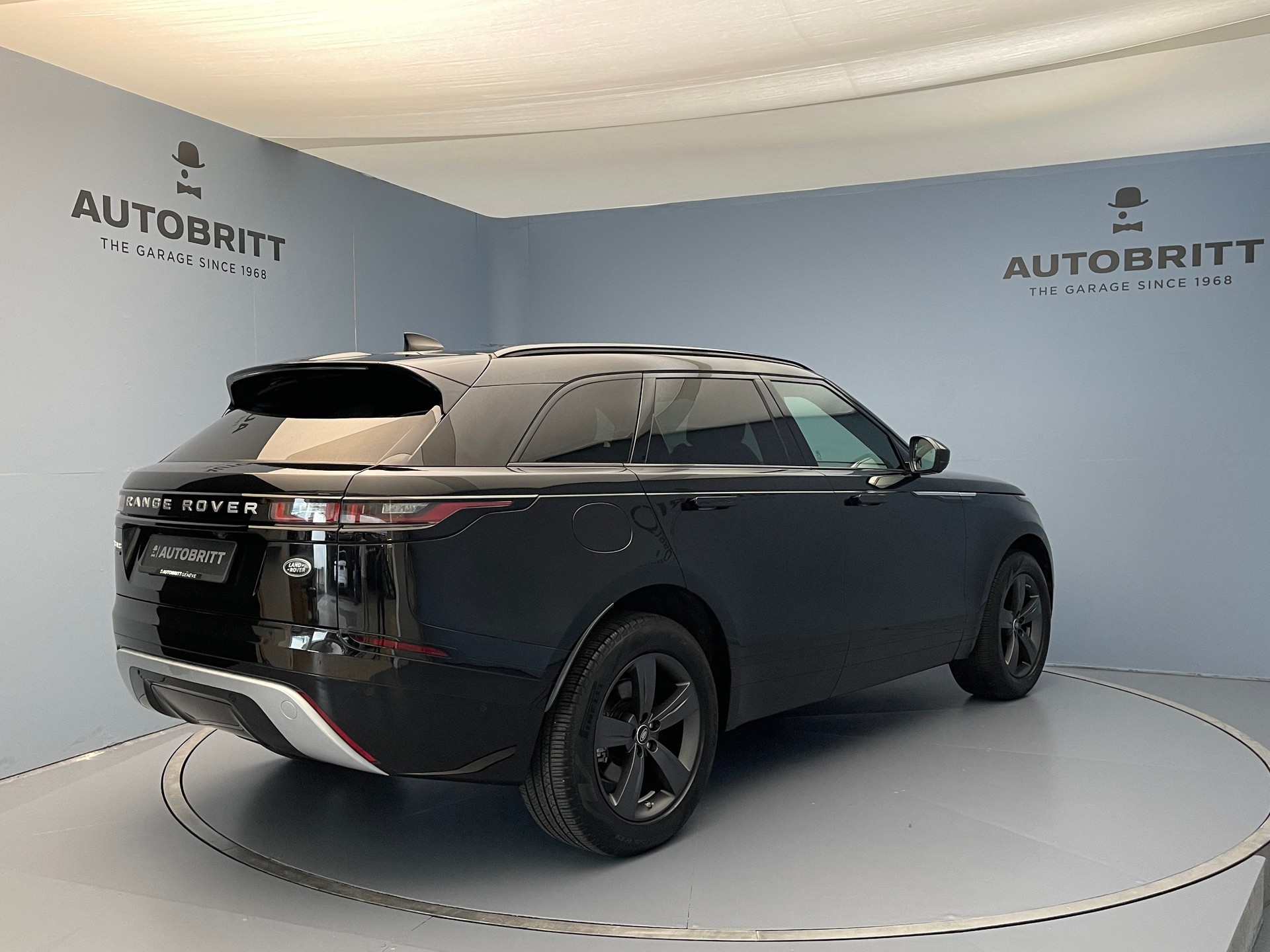 LAND ROVER Range Rover Velar 2.0 T S-image-3