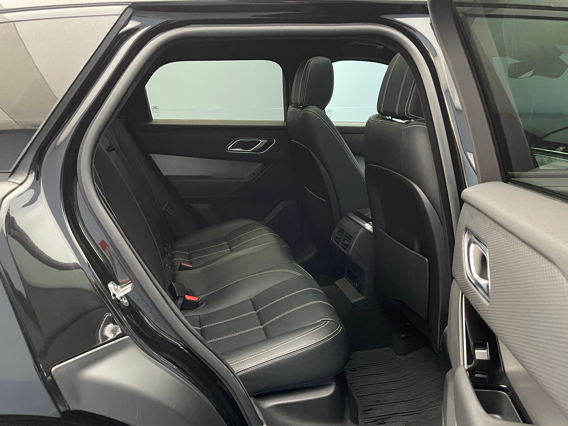 LAND ROVER Range Rover Velar 2.0 T S-image-9