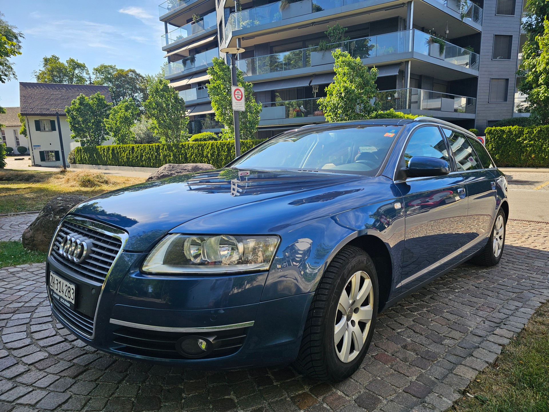 AUDI 2.8 V6 FSI quattro-image-0