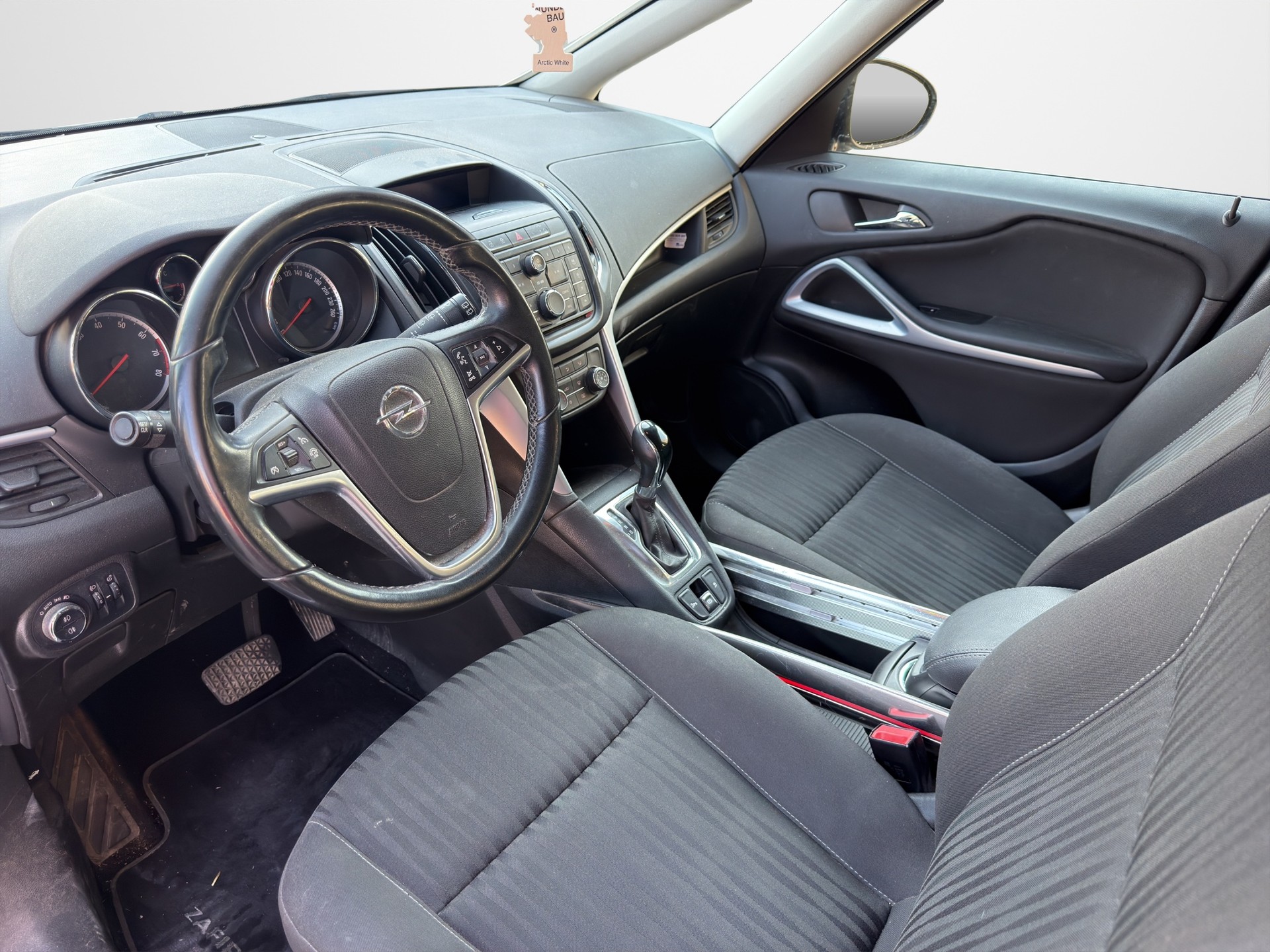 OPEL Zafira Tourer 1.4i 16V Turbo Cosmo Automatic-image-9