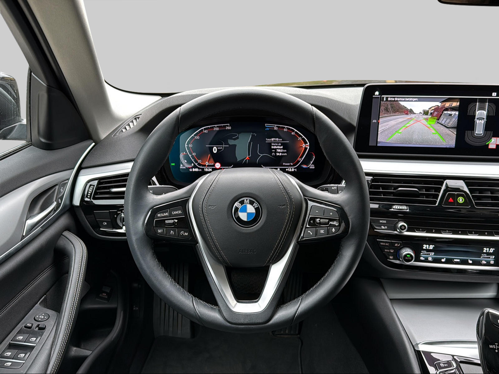 BMW 520d xDrive 48V Touring Steptronic-image-8
