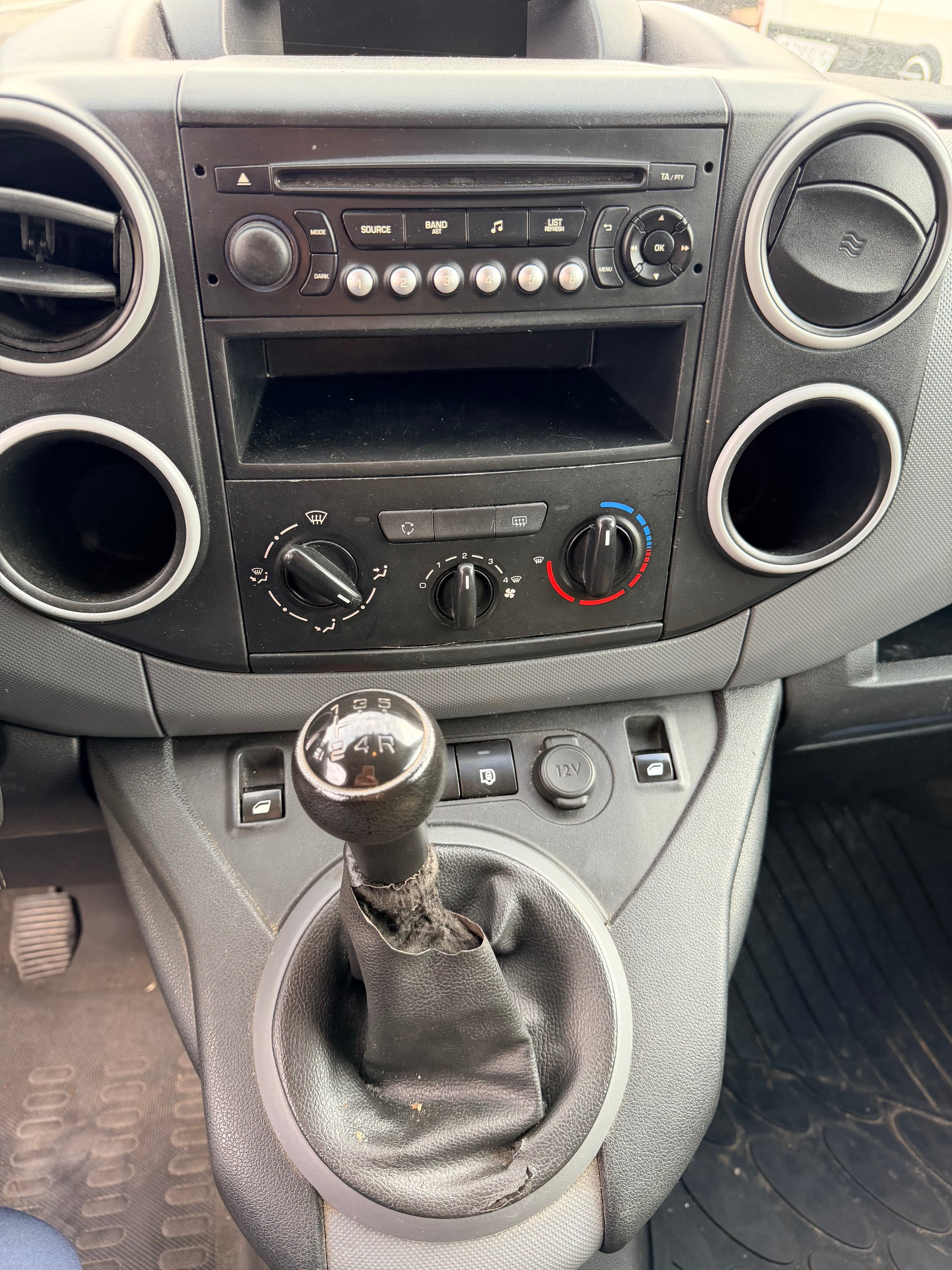 PEUGEOT Partner 1.6 VTi Active-image-7