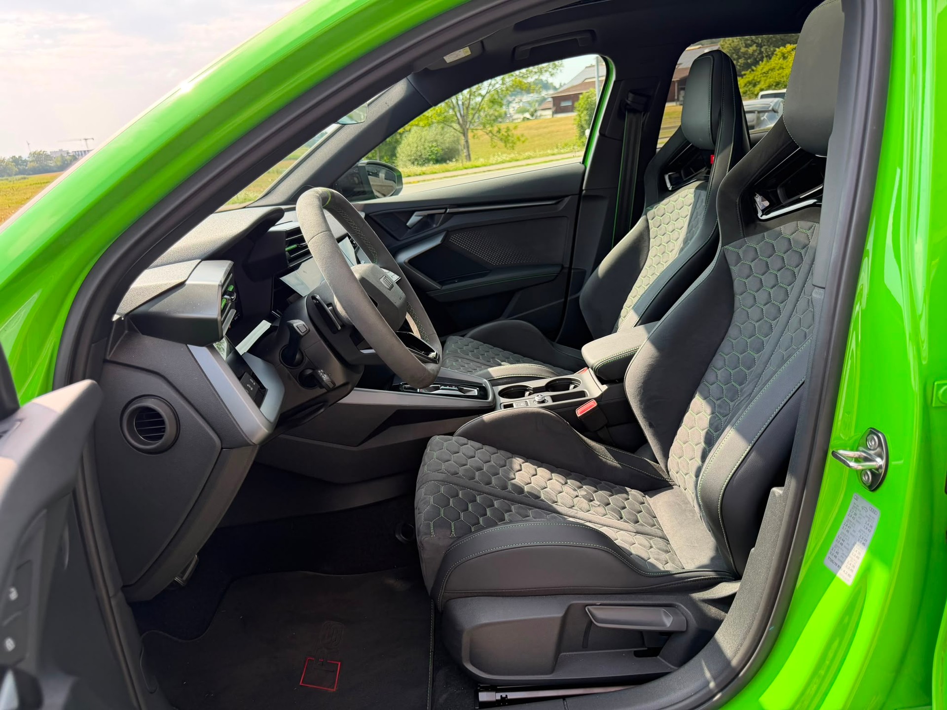 AUDI RS3 Sportback 2.5 TSI quattro S-tronic-image-7