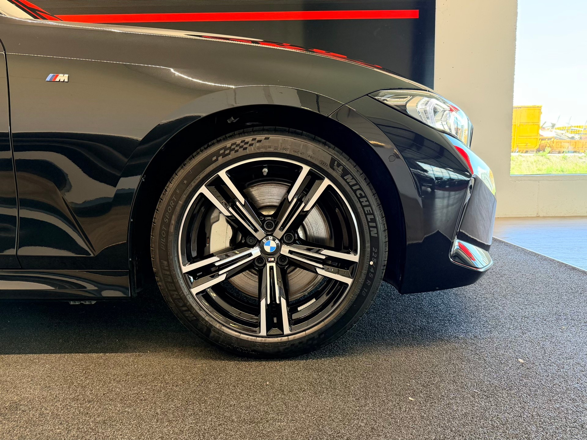 BMW 330i Touring xDrive Steptronic M Sport Pro-image-5