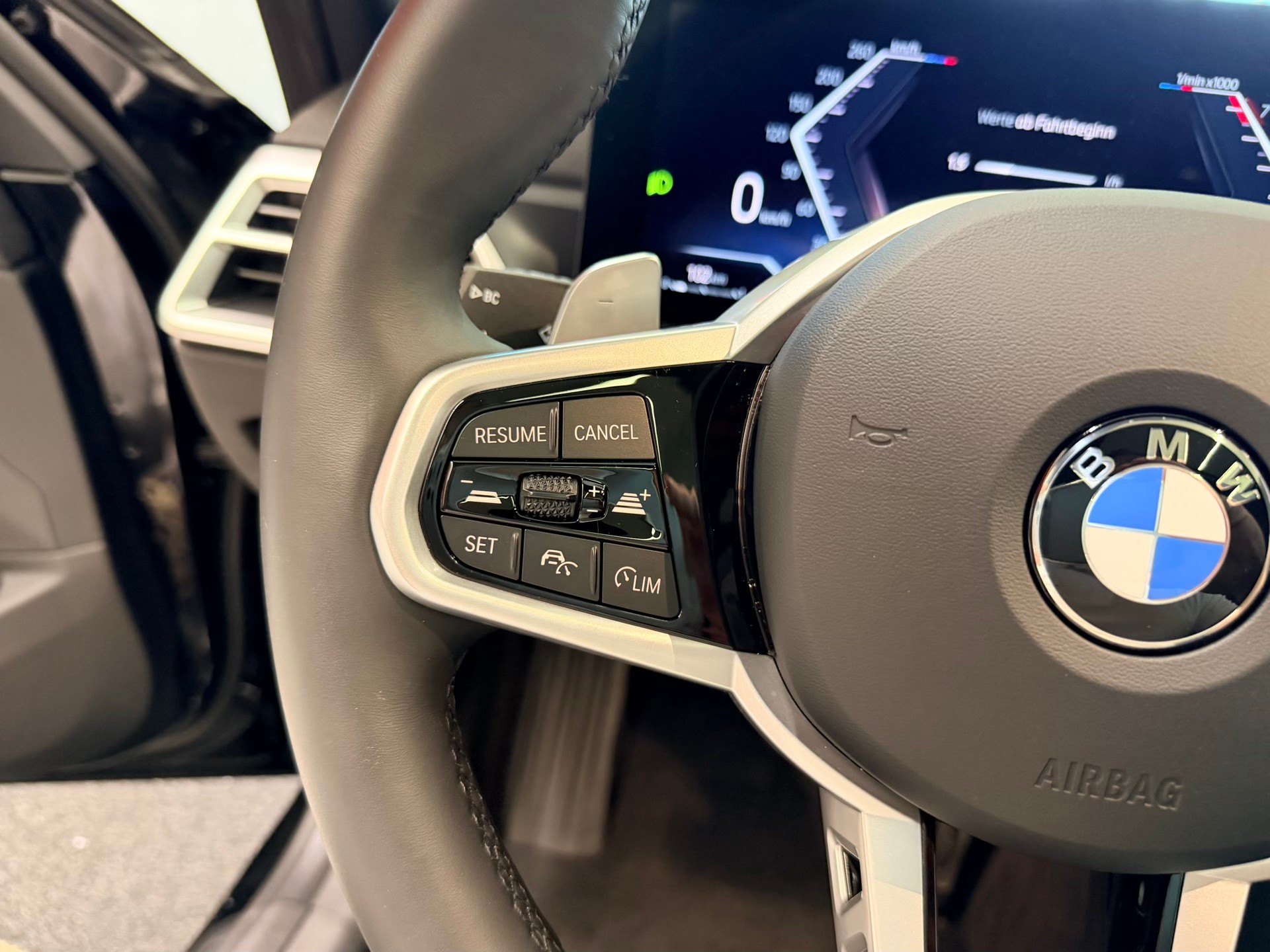 BMW 330i Touring xDrive Steptronic M Sport Pro-image-24