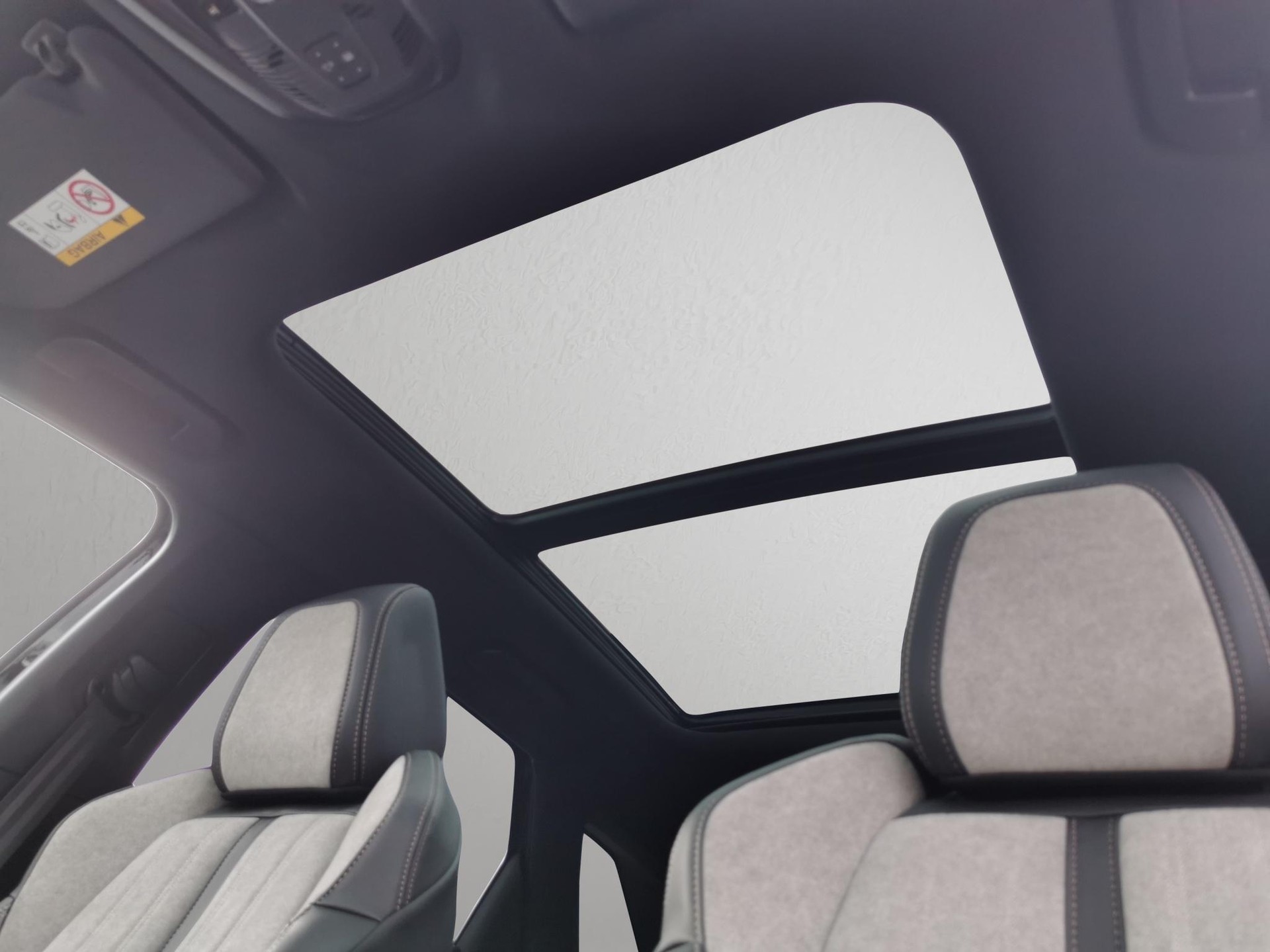 PEUGEOT 3008 1.6 Plug-in Hybrid4 GT Pack-image-10