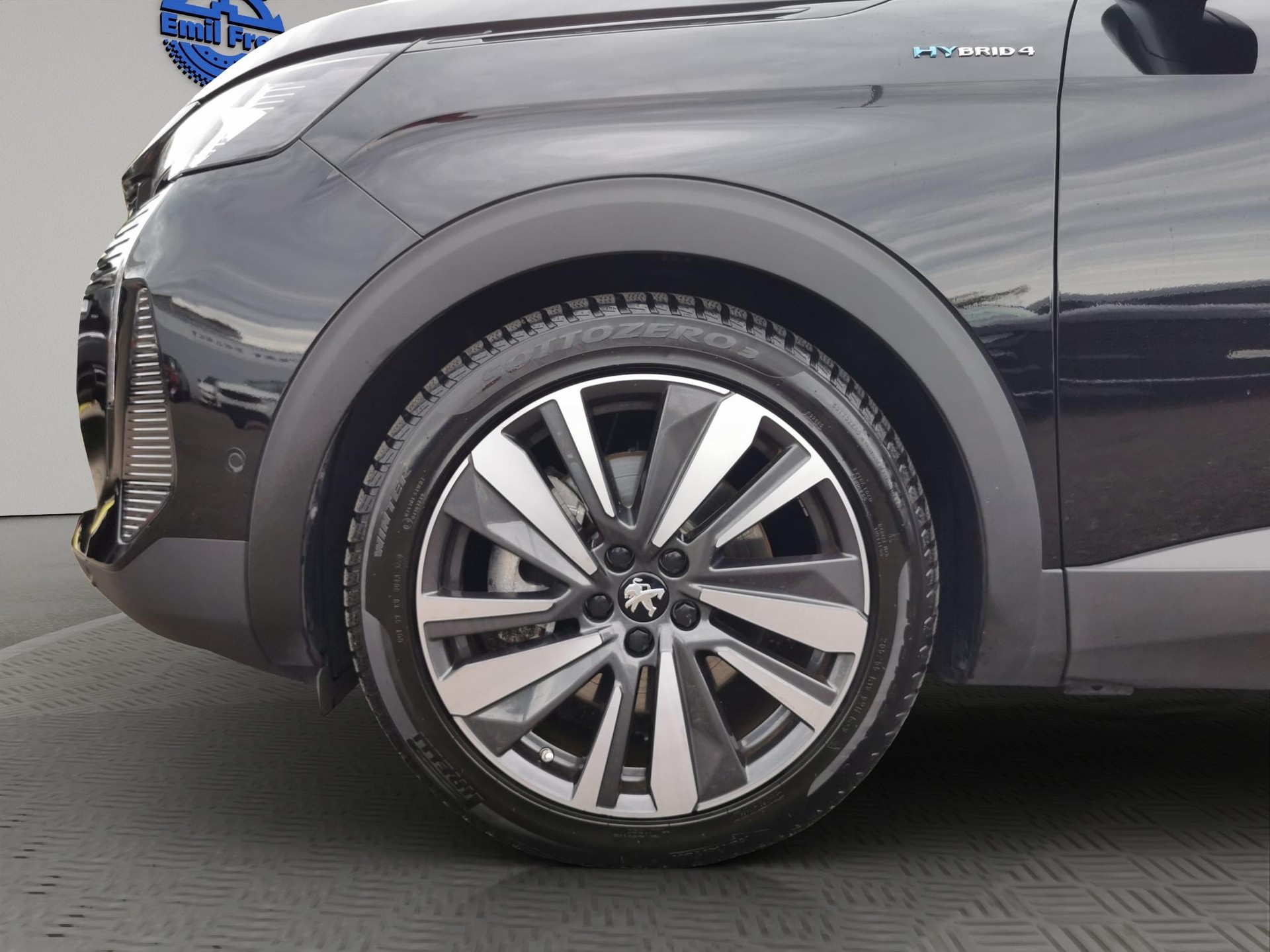 PEUGEOT 3008 1.6 Plug-in Hybrid4 GT Pack-image-9