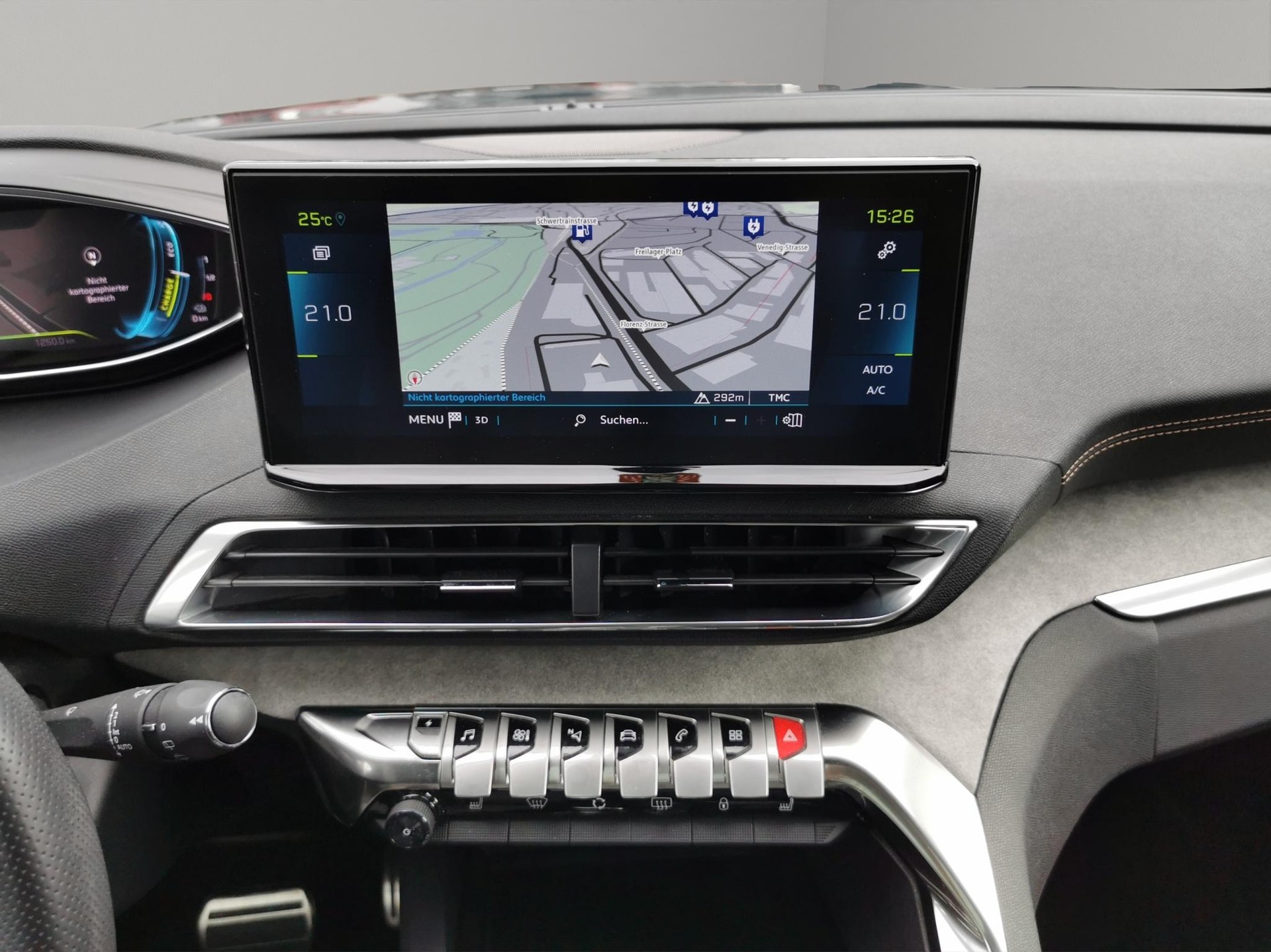 PEUGEOT 3008 1.6 Plug-in Hybrid4 GT Pack-image-5