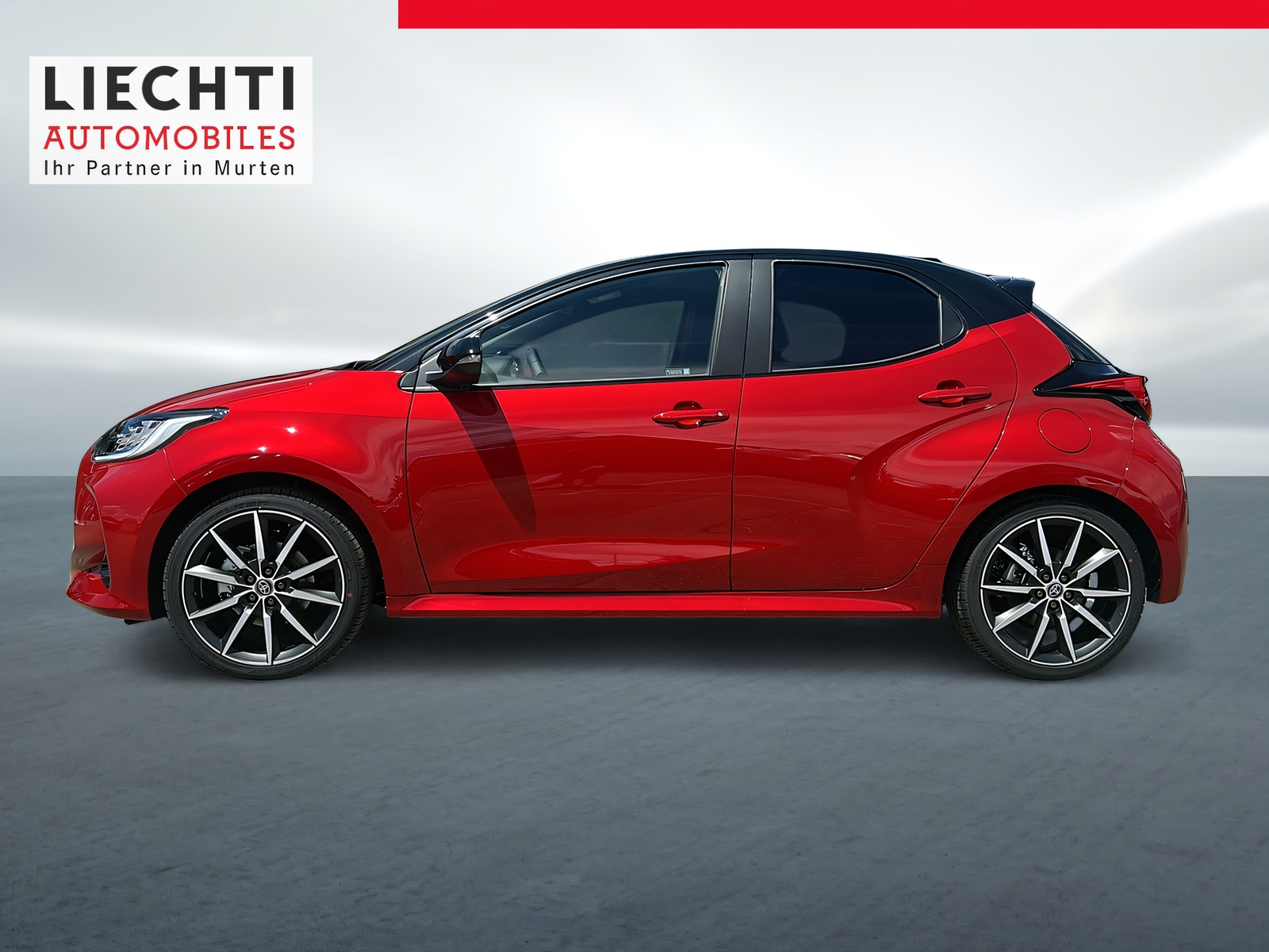 TOYOTA Yaris 1.5 GR Sport e-CVT-showroom-element-1