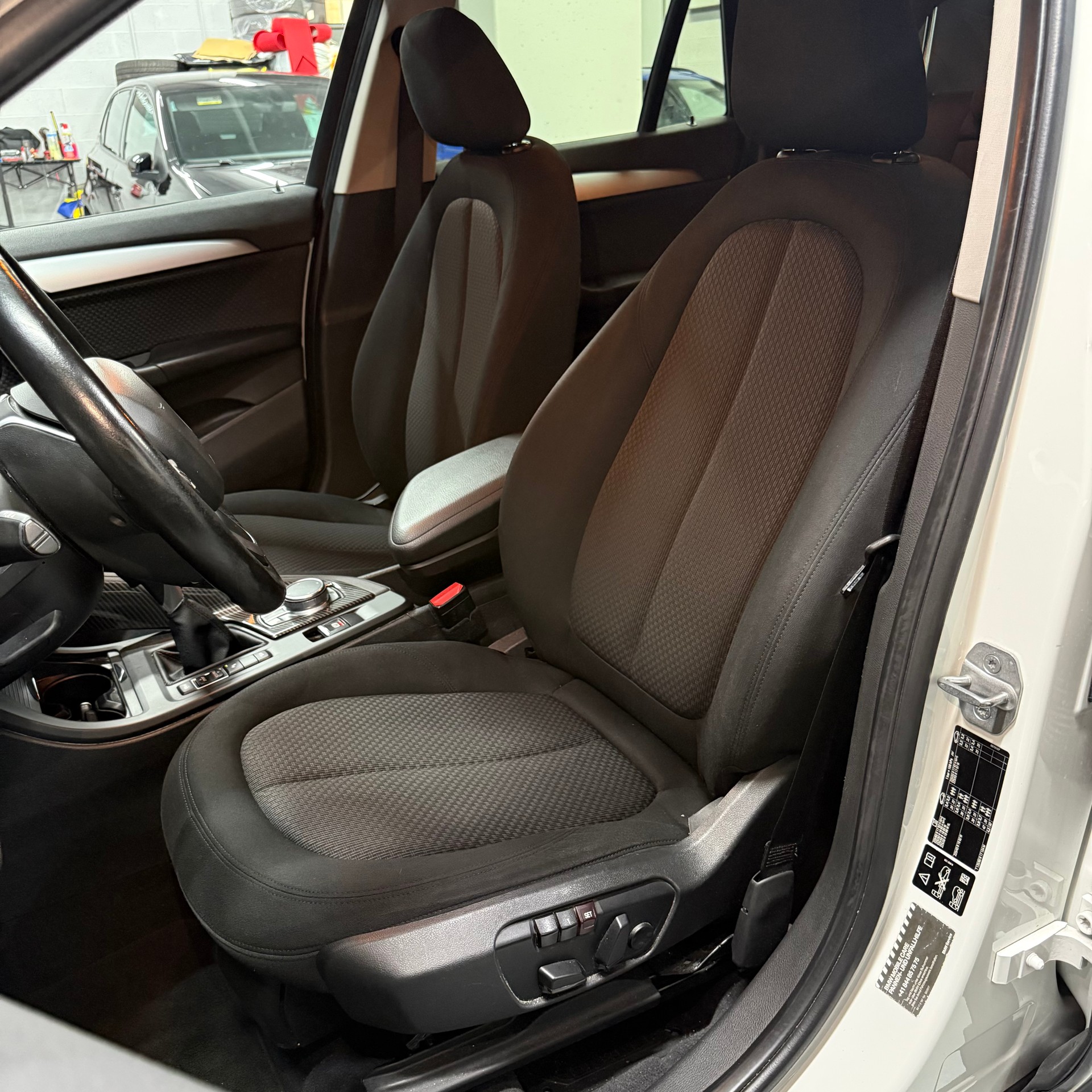 BMW X1 xDrive 20d Steptronic-image-11