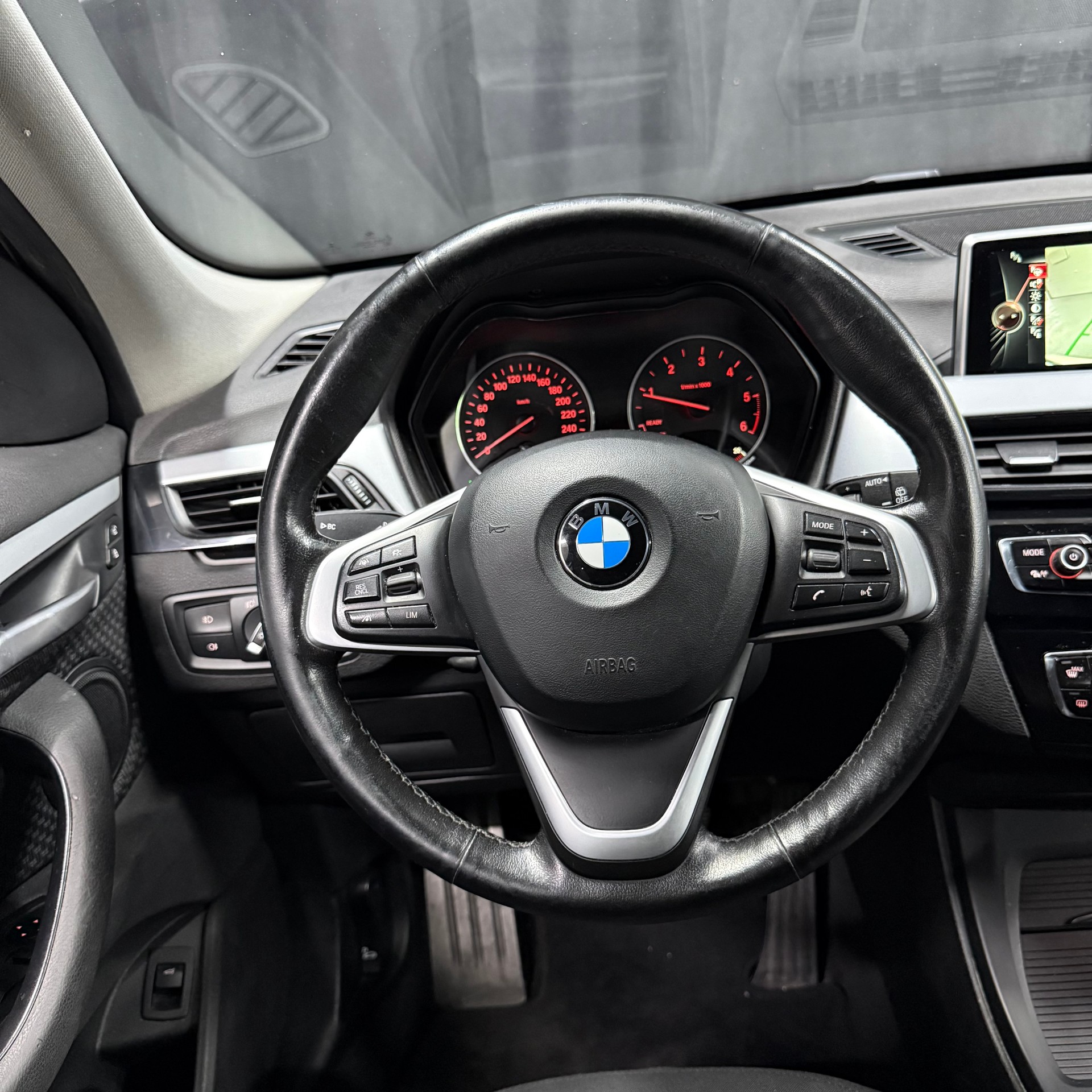 BMW X1 xDrive 20d Steptronic-image-10