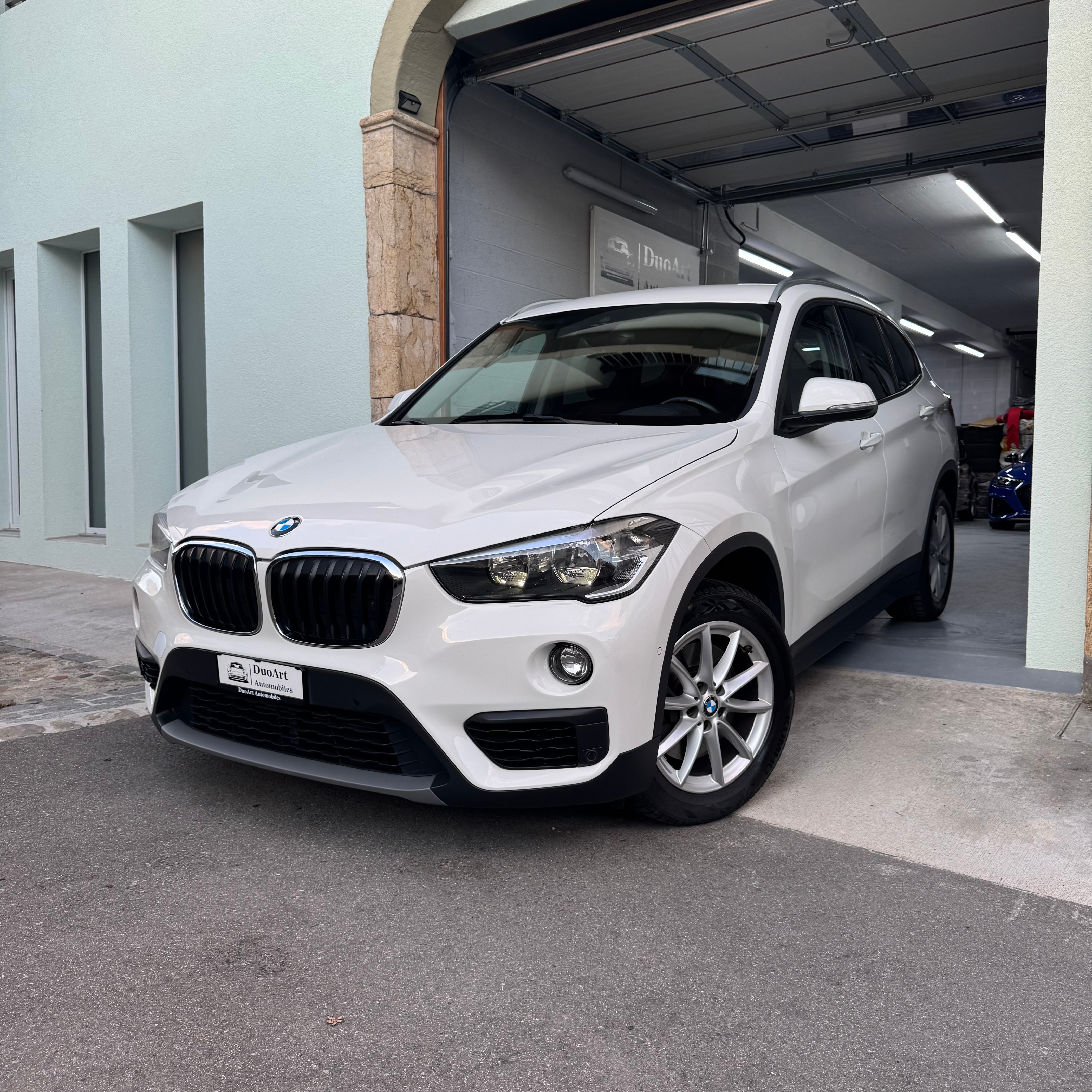 Car photo