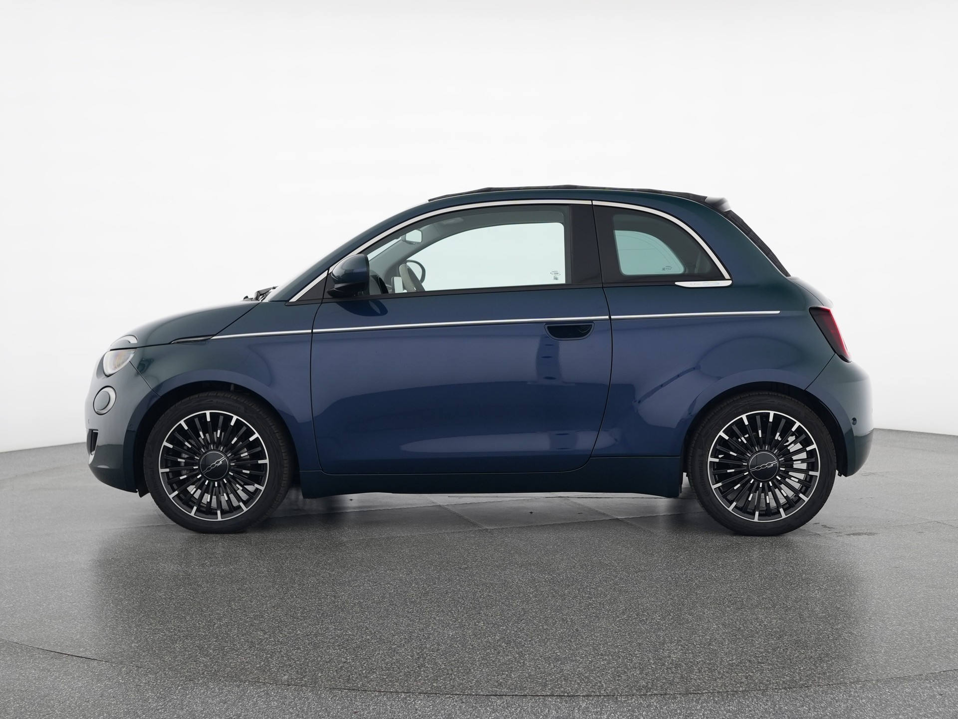 FIAT 500 Cabrio electric 87 kW La Prima-showroom-element-1