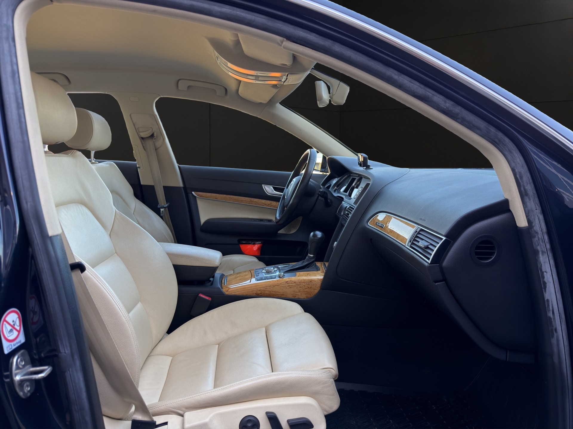 AUDI A6 Limousine 3.0 V6 TDI quattro-image-8