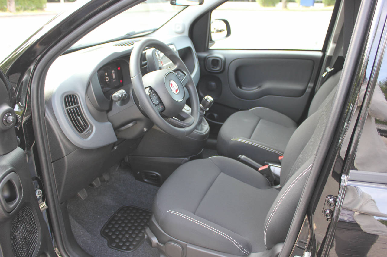 FIAT Pandina 1.0 Hybrid Icon-image-5